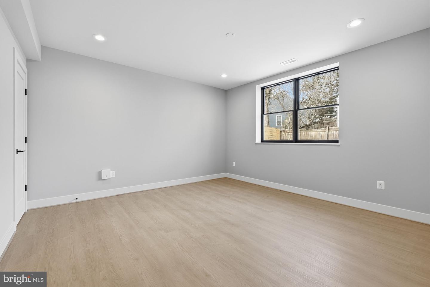 6816 DEAN DR, MCLEAN, Virginia 22101, 7 Bedrooms Bedrooms, ,6 BathroomsBathrooms,Residential,For sale,6816 DEAN DR,VAFX2288074 MLS # VAFX2288074