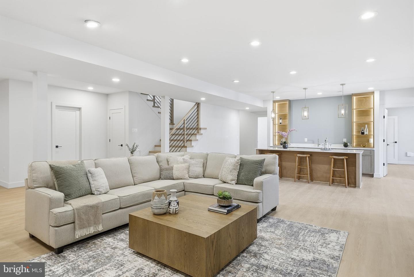 6816 DEAN DR, MCLEAN, Virginia 22101, 7 Bedrooms Bedrooms, ,6 BathroomsBathrooms,Residential,For sale,6816 DEAN DR,VAFX2288074 MLS # VAFX2288074