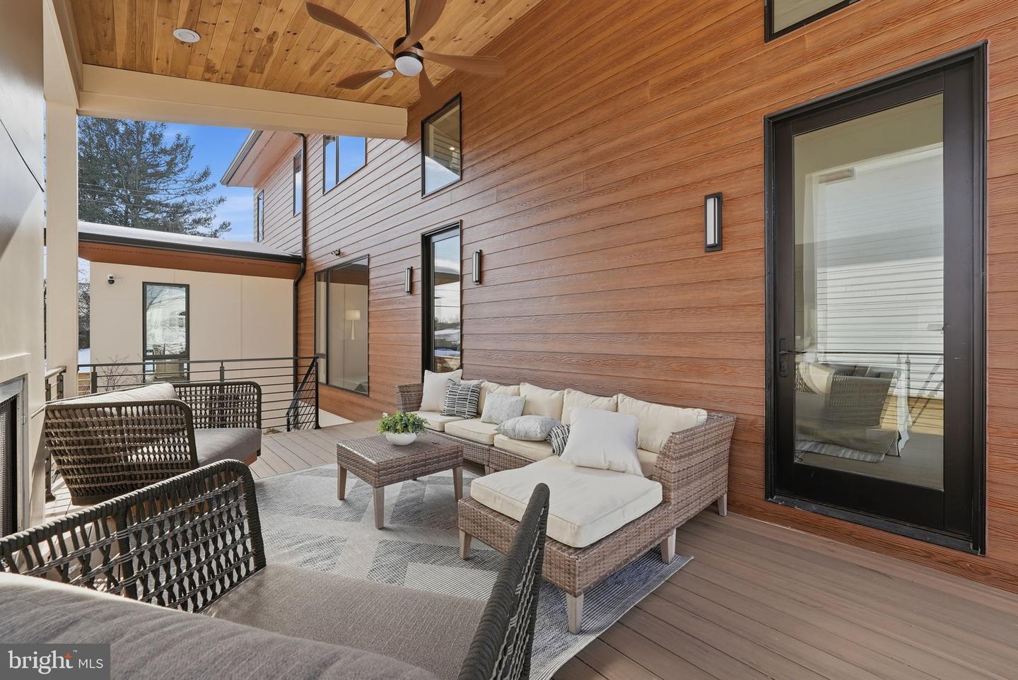 6816 DEAN DR, MCLEAN, Virginia 22101, 7 Bedrooms Bedrooms, ,6 BathroomsBathrooms,Residential,For sale,6816 DEAN DR,VAFX2288074 MLS # VAFX2288074