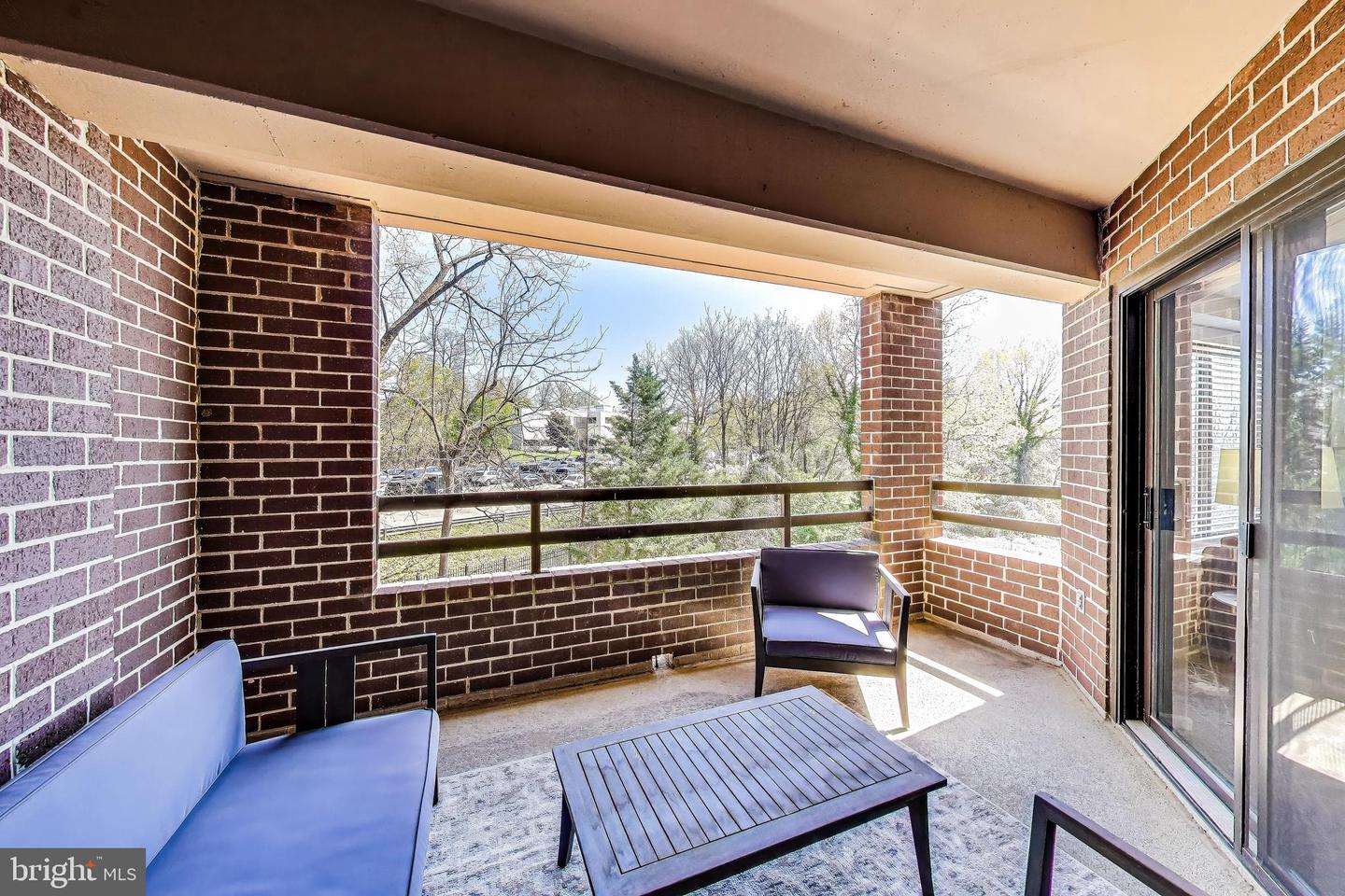 2111 WISCONSIN AVE NW #109, WASHINGTON, District Of Columbia 20007, 2 Bedrooms Bedrooms, ,2 BathroomsBathrooms,Residential,For sale,2111 WISCONSIN AVE NW #109,DCDC2243858 MLS # DCDC2243858