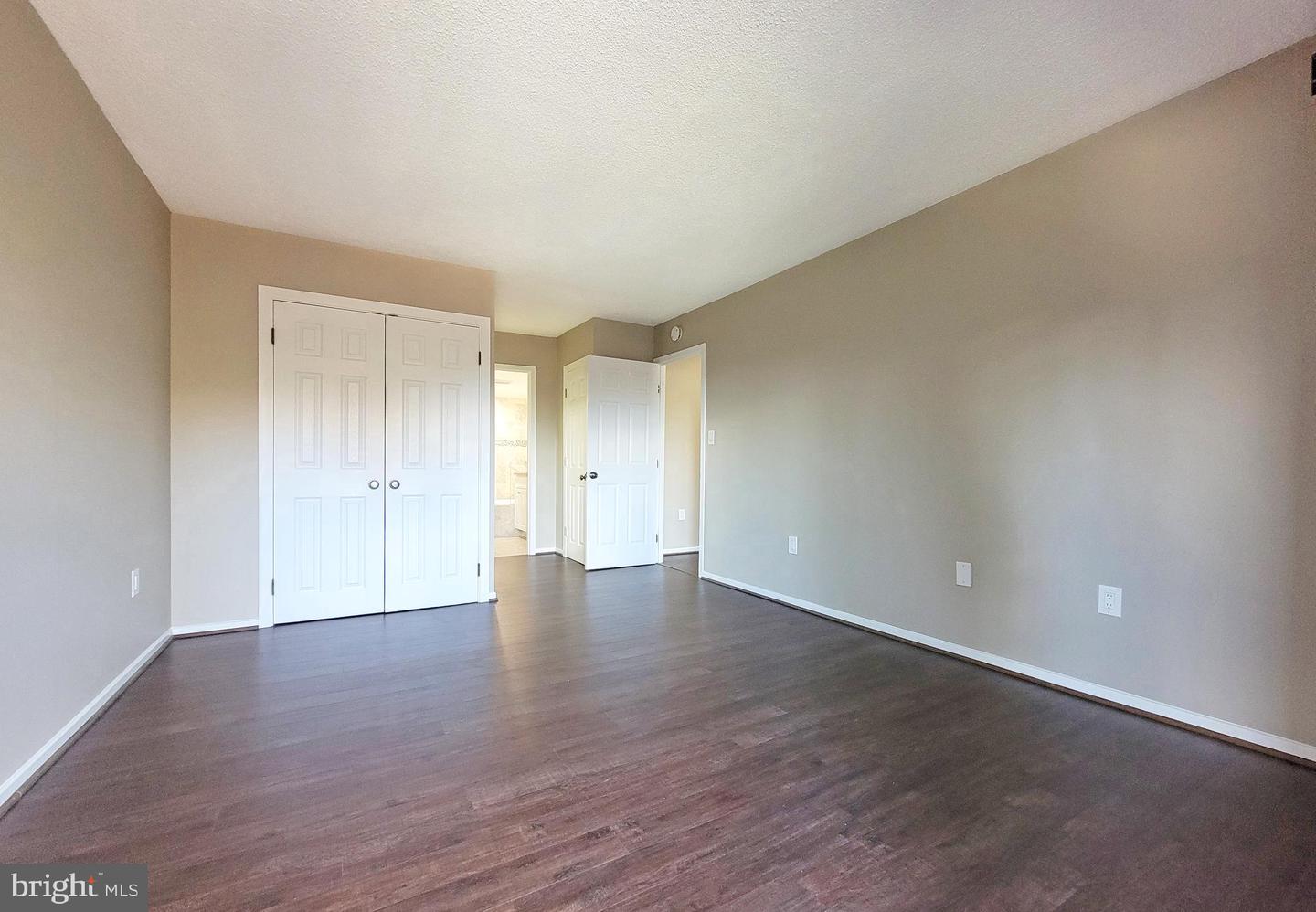 2111 WISCONSIN AVE NW #109, WASHINGTON, District Of Columbia 20007, 2 Bedrooms Bedrooms, ,2 BathroomsBathrooms,Residential,For sale,2111 WISCONSIN AVE NW #109,DCDC2243858 MLS # DCDC2243858