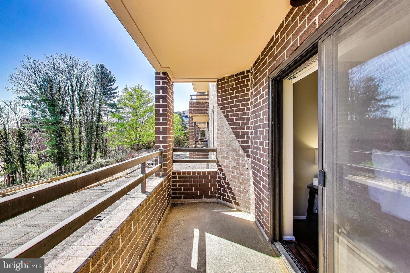 2111 WISCONSIN AVE NW #109, WASHINGTON, District Of Columbia 20007, 2 Bedrooms Bedrooms, ,2 BathroomsBathrooms,Residential,For sale,2111 WISCONSIN AVE NW #109,DCDC2243858 MLS # DCDC2243858