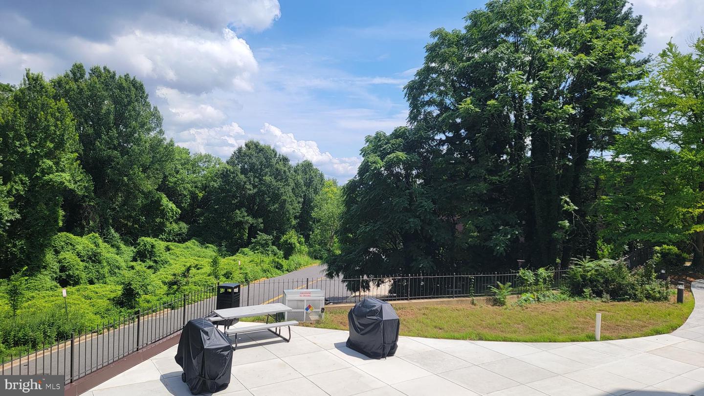 2111 WISCONSIN AVE NW #109, WASHINGTON, District Of Columbia 20007, 2 Bedrooms Bedrooms, ,2 BathroomsBathrooms,Residential,For sale,2111 WISCONSIN AVE NW #109,DCDC2243858 MLS # DCDC2243858