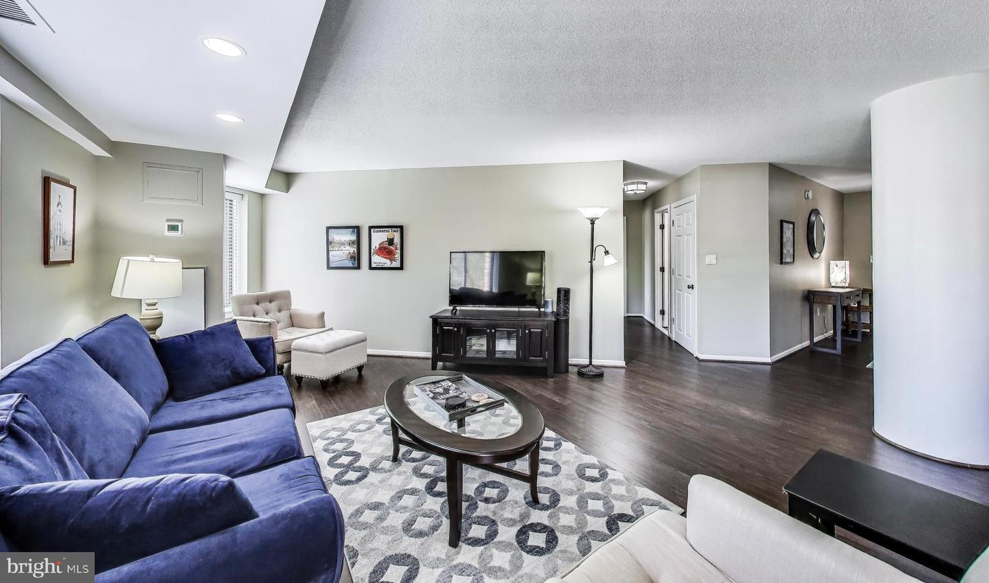 2111 WISCONSIN AVE NW #109, WASHINGTON, District Of Columbia 20007, 2 Bedrooms Bedrooms, ,2 BathroomsBathrooms,Residential,For sale,2111 WISCONSIN AVE NW #109,DCDC2243858 MLS # DCDC2243858