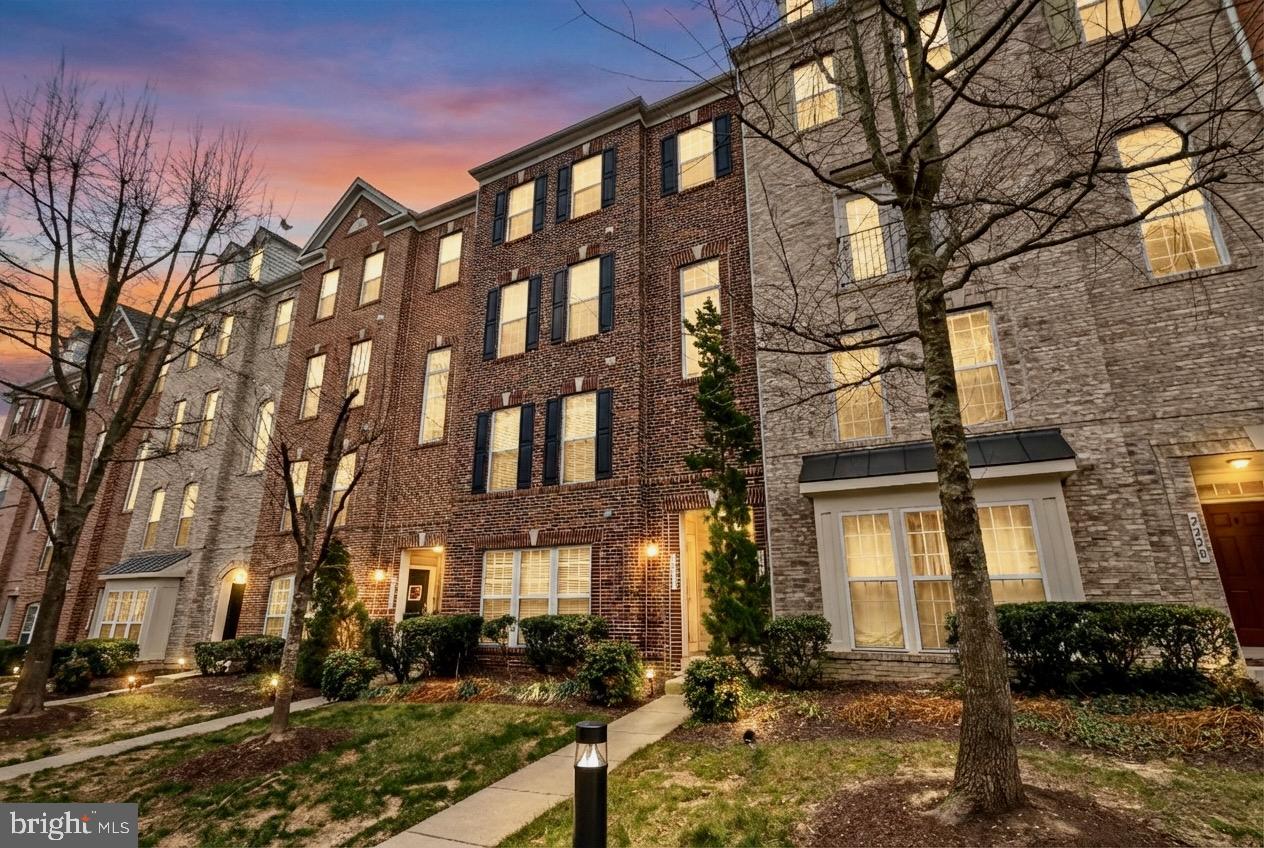 2218 MARGRAF CIR, WOODBRIDGE, Virginia 22191, 3 Bedrooms Bedrooms, ,2 BathroomsBathrooms,Residential,For sale,2218 MARGRAF CIR,VAPW2111576 MLS # VAPW2111576