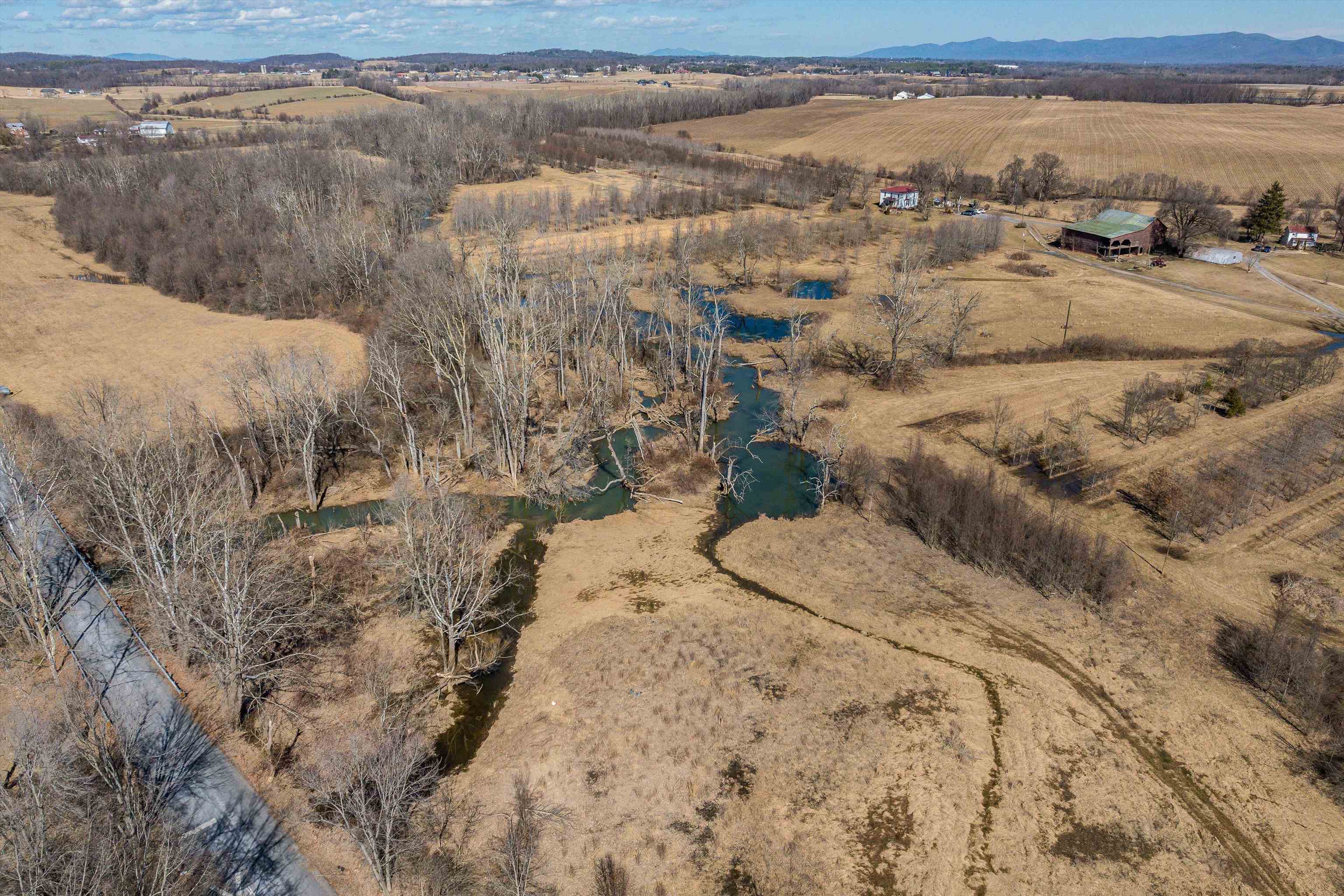 514 LIPSCOMB RD, STUARTS DRAFT, Virginia 24477, 10 Bedrooms Bedrooms, ,4 BathroomsBathrooms,Residential,514 LIPSCOMB RD,672921 MLS # 672921