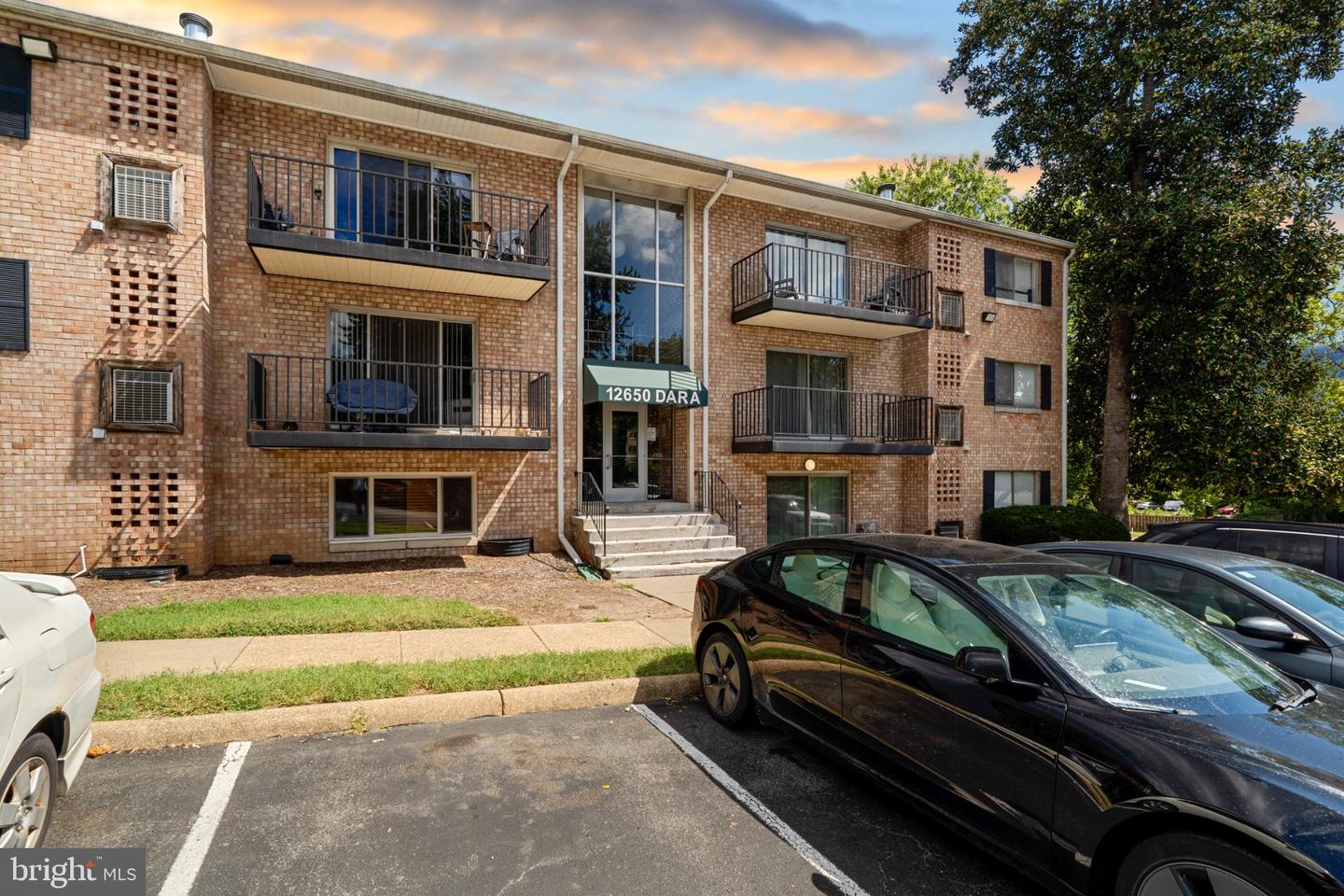 12650 DARA DR #T2, WOODBRIDGE, Virginia 22192, 1 Bedroom Bedrooms, 2 Rooms Rooms,1 BathroomBathrooms,Residential,For sale,12650 DARA DR #T2,VAPW2103190 MLS # VAPW2103190