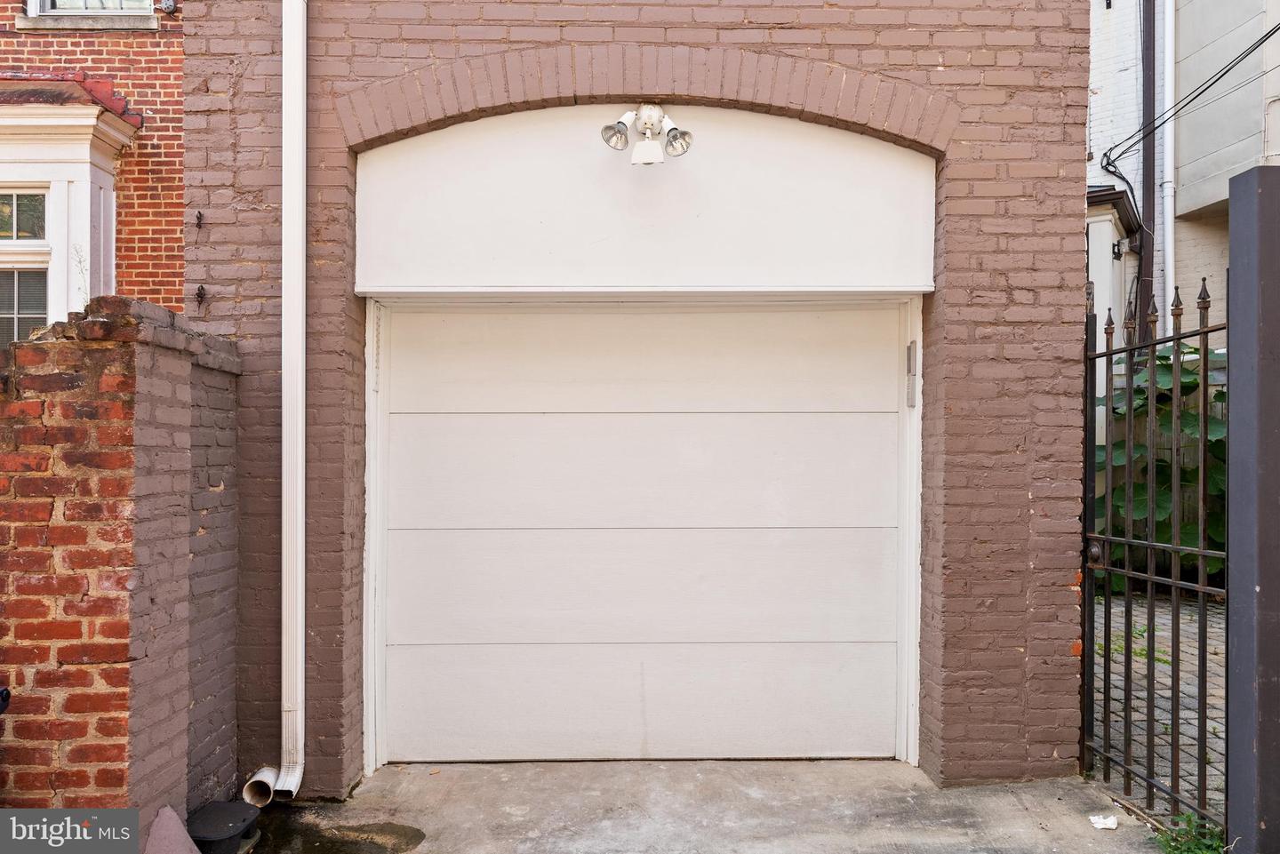 2131 S ST NW, WASHINGTON, District Of Columbia 20008, 4 Bedrooms Bedrooms, ,3 BathroomsBathrooms,Residential,For sale,2131 S ST NW,DCDC2223972 MLS # DCDC2223972