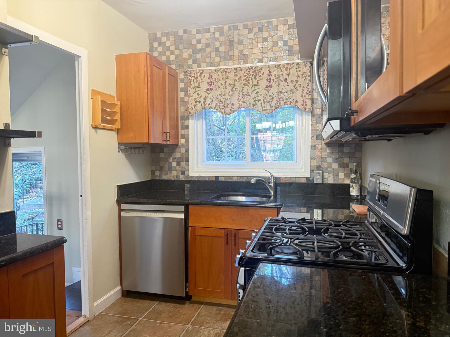 1609 PRESTON RD, ALEXANDRIA, Virginia 22302, 2 Bedrooms Bedrooms, ,1 BathroomBathrooms,Residential,For sale,1609 PRESTON RD,VAAX2050332 MLS # VAAX2050332 1609 PRESTON RD, ALEXANDRIA, Virginia 22302, 2 Bedrooms Bedrooms, ,1 BathroomBathrooms,Residential,For sale,1609 PRESTON RD,VAAX2050332 MLS # VAAX2050332