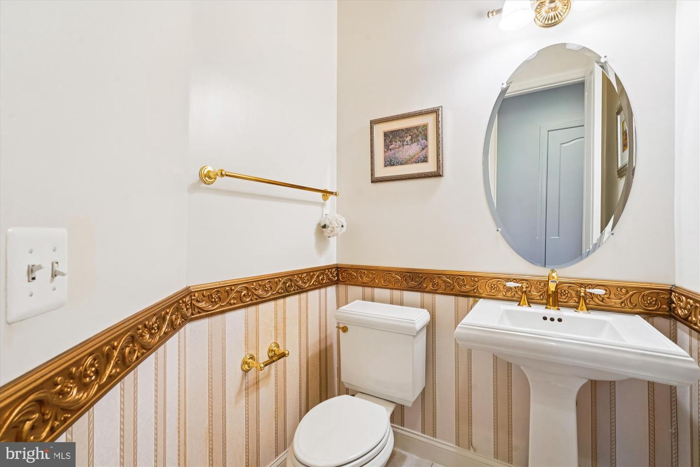 11046 HEATHLAND DR, OAKTON, Virginia 22124, 8 Bedrooms Bedrooms, ,7 BathroomsBathrooms,Residential,For sale,11046 HEATHLAND DR,VAFX2284890 MLS # VAFX2284890