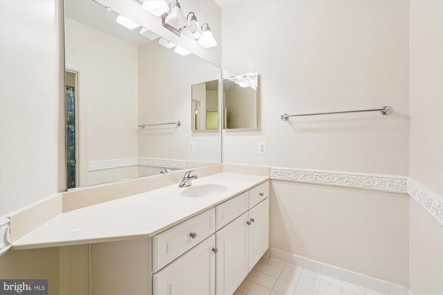 11046 HEATHLAND DR, OAKTON, Virginia 22124, 8 Bedrooms Bedrooms, ,7 BathroomsBathrooms,Residential,For sale,11046 HEATHLAND DR,VAFX2284890 MLS # VAFX2284890