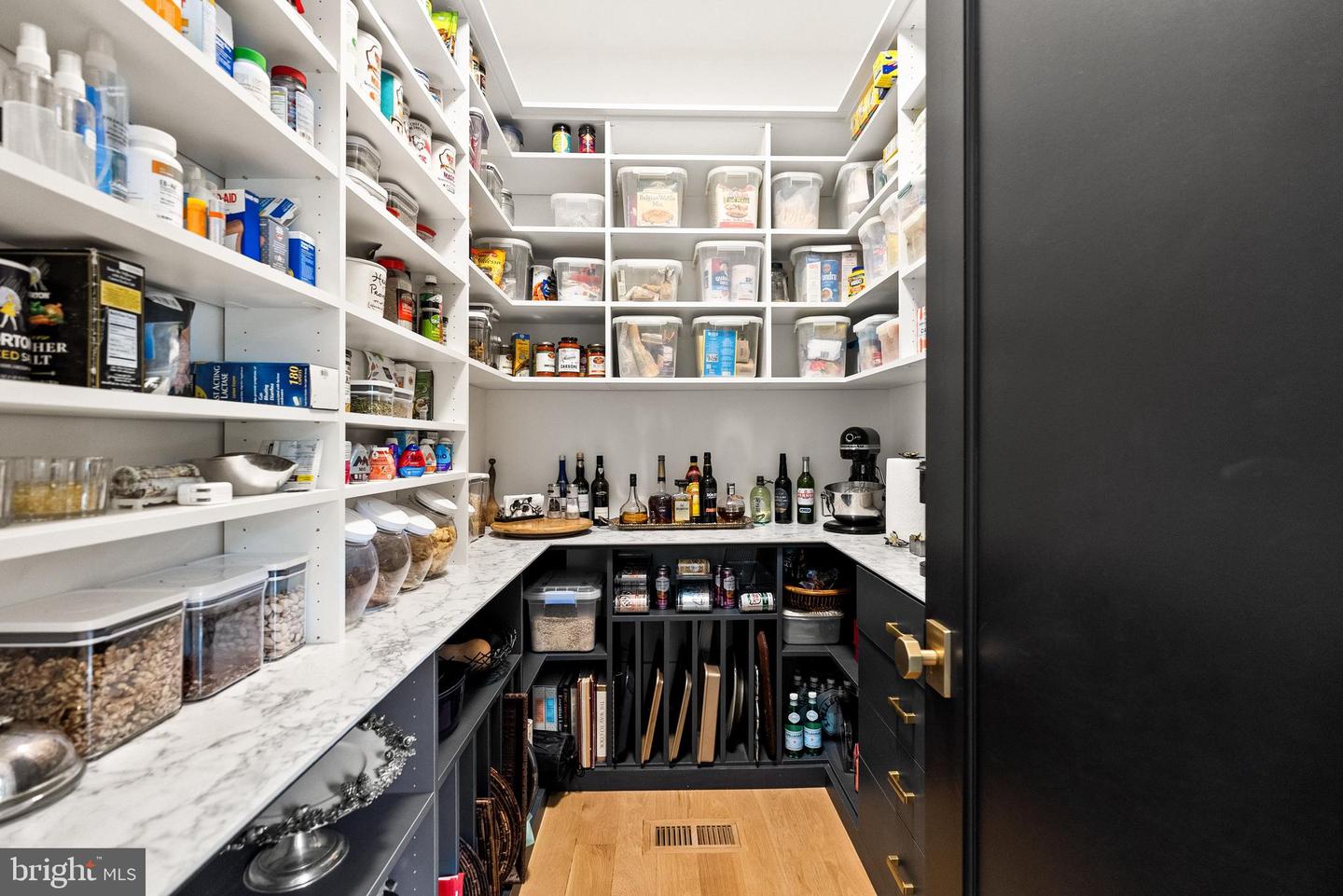 6029 ORRIS ST, MCLEAN, Virginia 22101, 5 Bedrooms Bedrooms, ,6 BathroomsBathrooms,Residential,For sale,6029 ORRIS ST,VAFX2286664 MLS # VAFX2286664