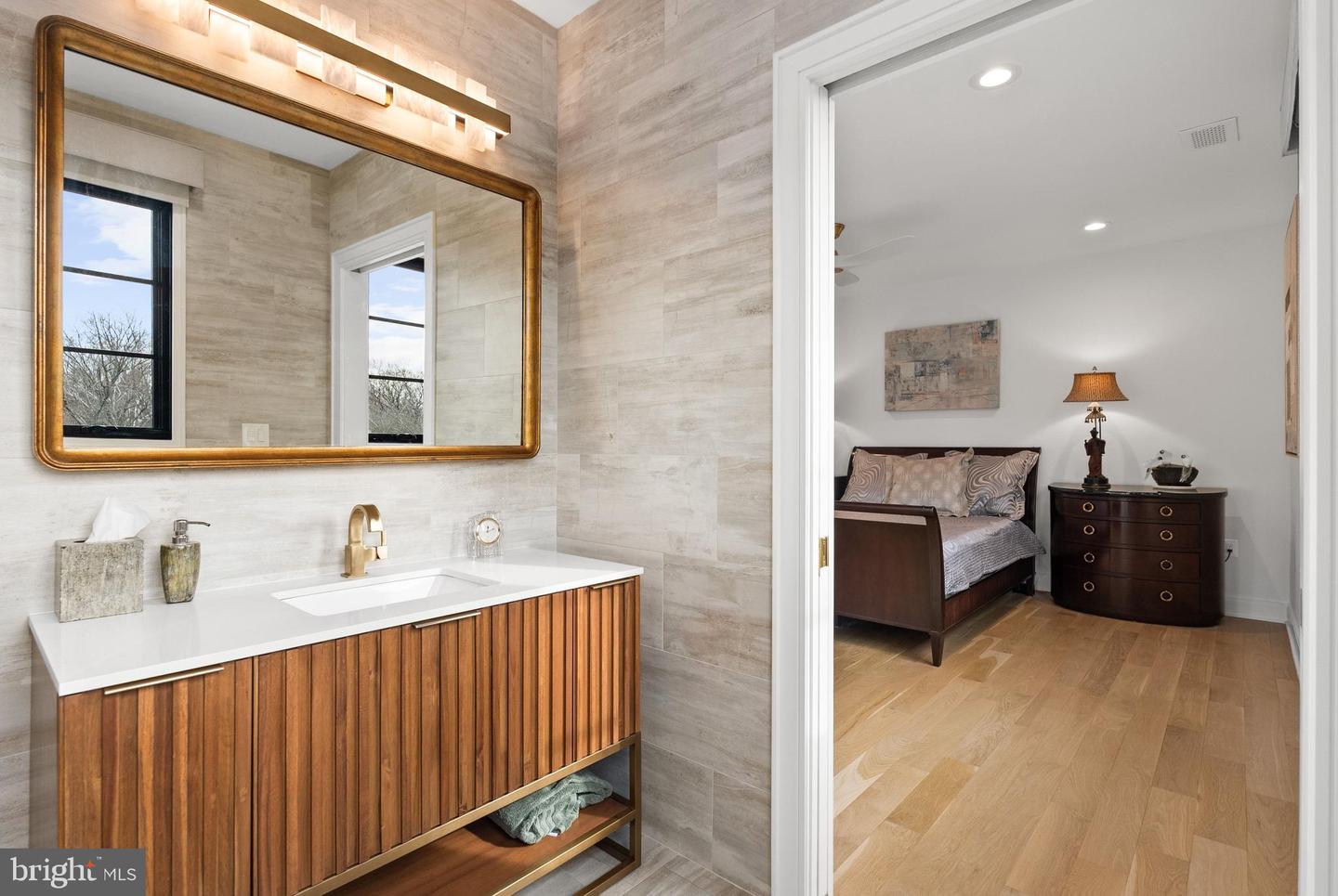 6029 ORRIS ST, MCLEAN, Virginia 22101, 5 Bedrooms Bedrooms, ,6 BathroomsBathrooms,Residential,For sale,6029 ORRIS ST,VAFX2286664 MLS # VAFX2286664