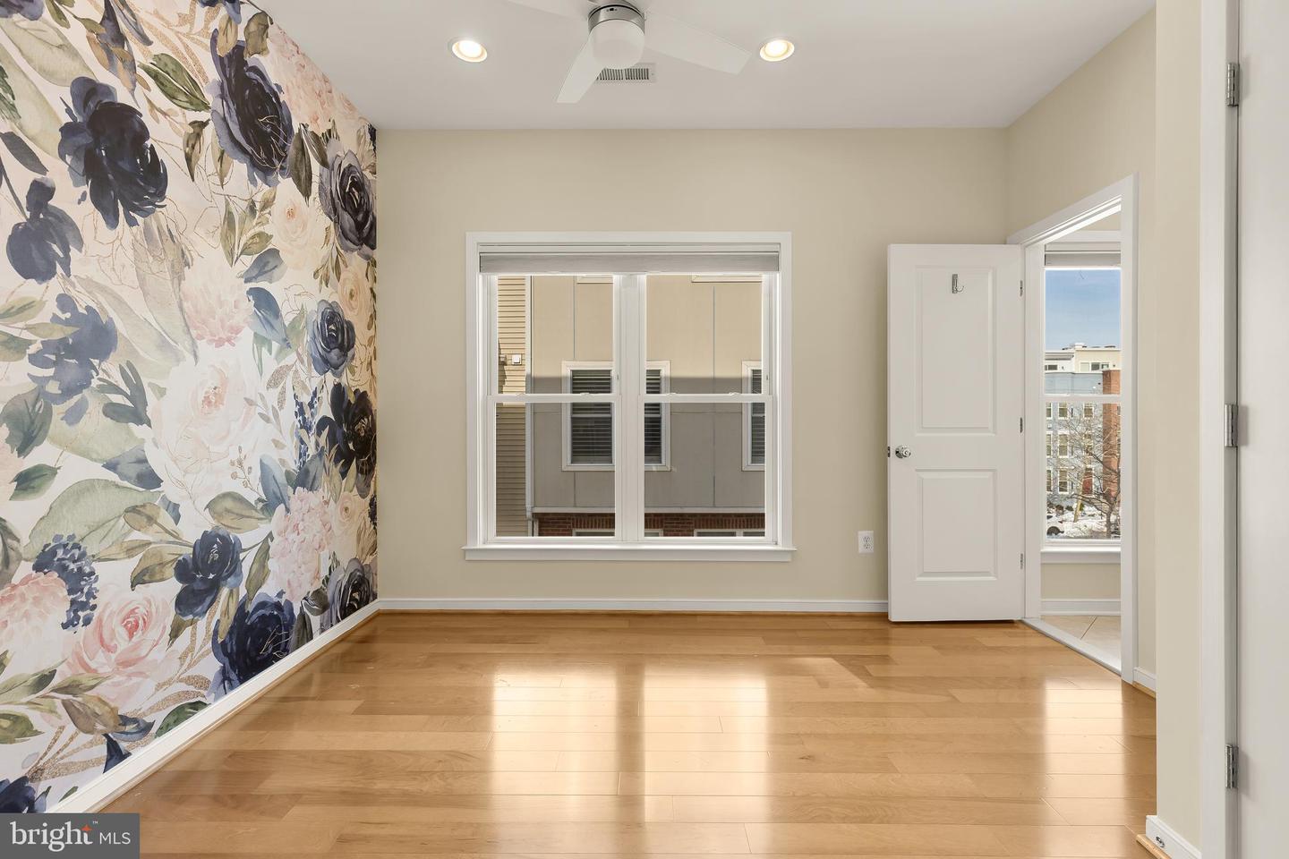 907 3RD PL SE, WASHINGTON, District Of Columbia 20003, 4 Bedrooms Bedrooms, ,4 BathroomsBathrooms,Residential,For sale,907 3RD PL SE,DCDC2242302 MLS # DCDC2242302 907 3RD PL SE, WASHINGTON, District Of Columbia 20003, 4 Bedrooms Bedrooms, ,4 BathroomsBathrooms,Residential,For sale,907 3RD PL SE,DCDC2242302 MLS # DCDC2242302