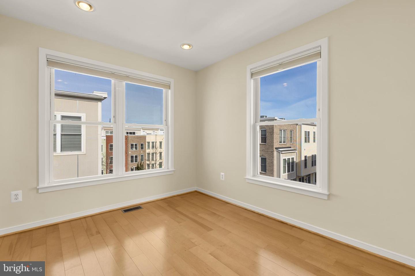 907 3RD PL SE, WASHINGTON, District Of Columbia 20003, 4 Bedrooms Bedrooms, ,4 BathroomsBathrooms,Residential,For sale,907 3RD PL SE,DCDC2242302 MLS # DCDC2242302 907 3RD PL SE, WASHINGTON, District Of Columbia 20003, 4 Bedrooms Bedrooms, ,4 BathroomsBathrooms,Residential,For sale,907 3RD PL SE,DCDC2242302 MLS # DCDC2242302