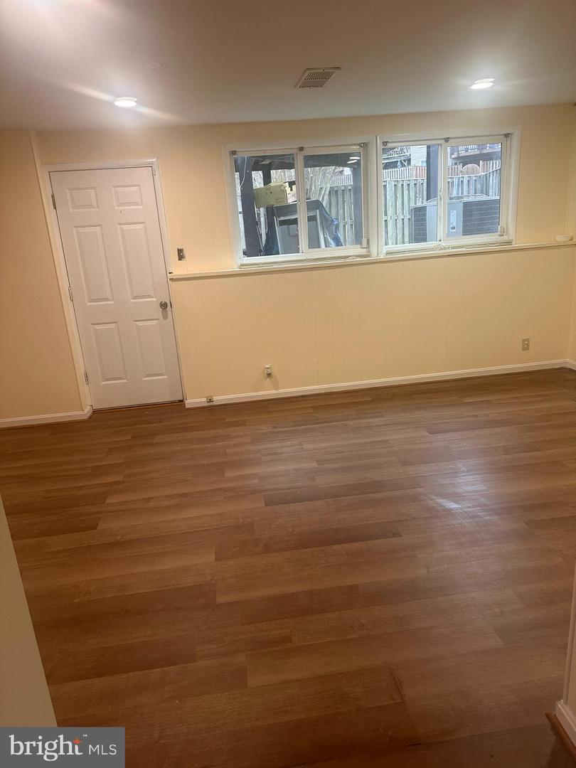 5936 SPRUCE RUN CT, CENTREVILLE, Virginia 20121, 4 Bedrooms Bedrooms, ,3 BathroomsBathrooms,Residential,For sale,5936 SPRUCE RUN CT,VAFX2286990 MLS # VAFX2286990