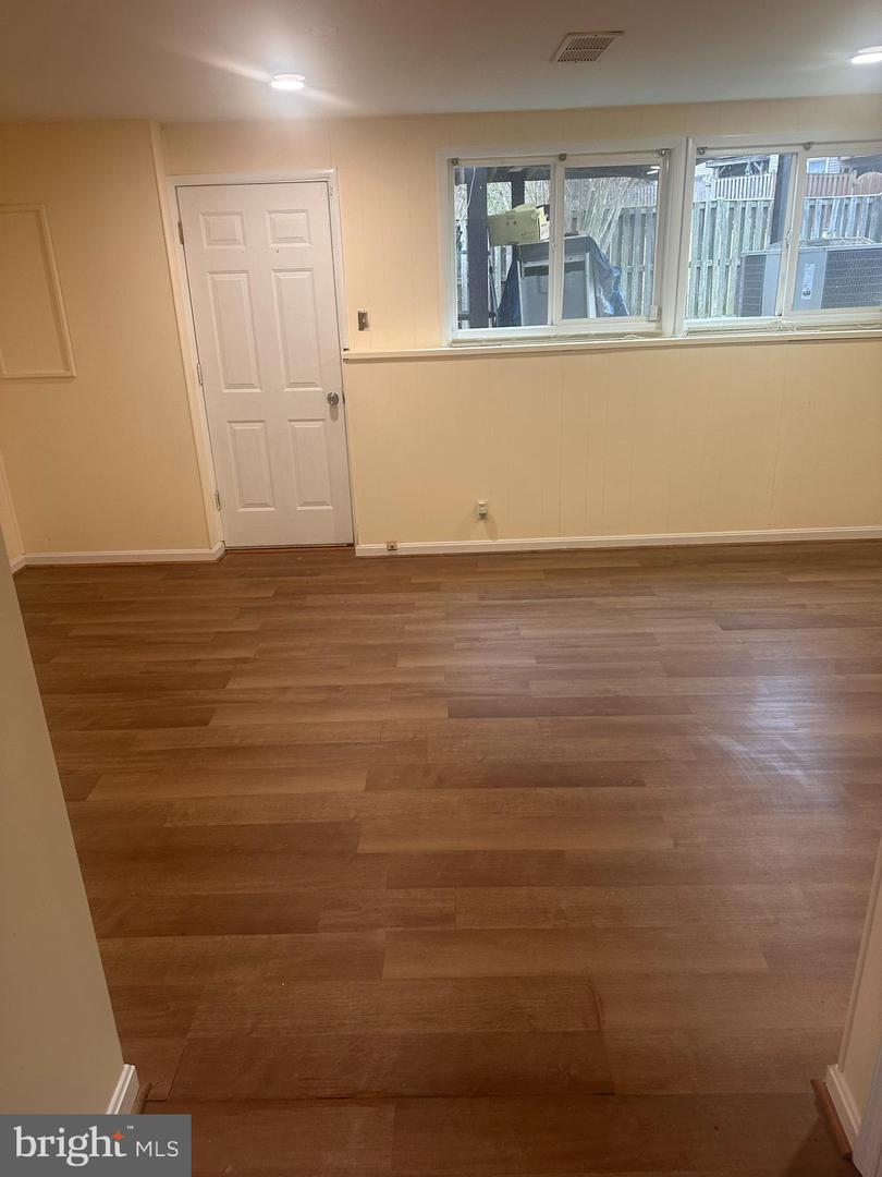 5936 SPRUCE RUN CT, CENTREVILLE, Virginia 20121, 4 Bedrooms Bedrooms, ,3 BathroomsBathrooms,Residential,For sale,5936 SPRUCE RUN CT,VAFX2286990 MLS # VAFX2286990