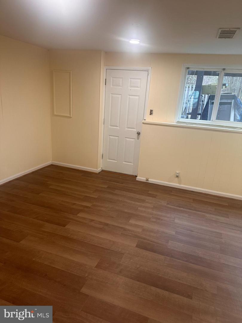 5936 SPRUCE RUN CT, CENTREVILLE, Virginia 20121, 4 Bedrooms Bedrooms, ,3 BathroomsBathrooms,Residential,For sale,5936 SPRUCE RUN CT,VAFX2286990 MLS # VAFX2286990