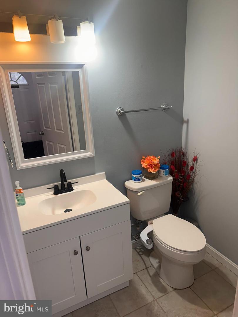 5936 SPRUCE RUN CT, CENTREVILLE, Virginia 20121, 4 Bedrooms Bedrooms, ,3 BathroomsBathrooms,Residential,For sale,5936 SPRUCE RUN CT,VAFX2286990 MLS # VAFX2286990