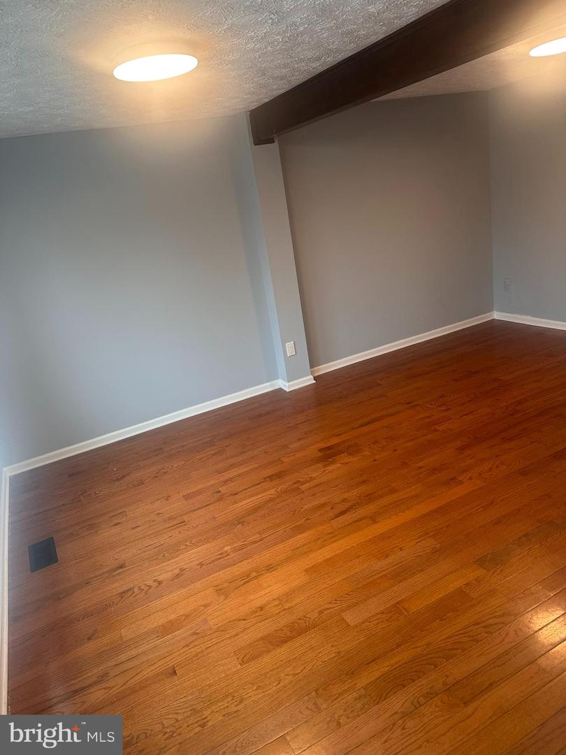 5936 SPRUCE RUN CT, CENTREVILLE, Virginia 20121, 4 Bedrooms Bedrooms, ,3 BathroomsBathrooms,Residential,For sale,5936 SPRUCE RUN CT,VAFX2286990 MLS # VAFX2286990