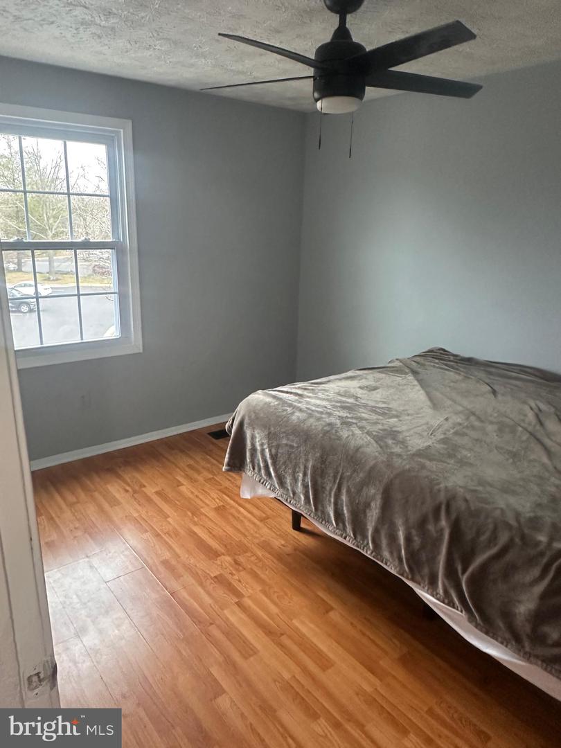 5936 SPRUCE RUN CT, CENTREVILLE, Virginia 20121, 4 Bedrooms Bedrooms, ,3 BathroomsBathrooms,Residential,For sale,5936 SPRUCE RUN CT,VAFX2286990 MLS # VAFX2286990