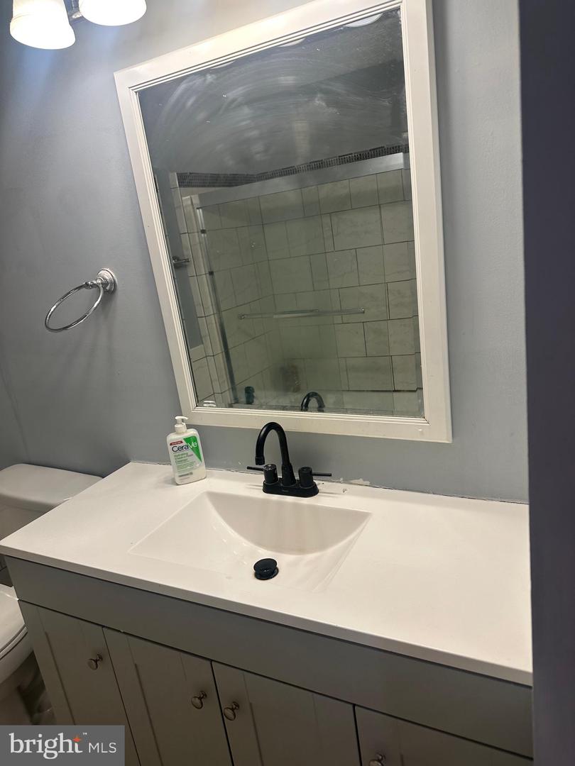 5936 SPRUCE RUN CT, CENTREVILLE, Virginia 20121, 4 Bedrooms Bedrooms, ,3 BathroomsBathrooms,Residential,For sale,5936 SPRUCE RUN CT,VAFX2286990 MLS # VAFX2286990