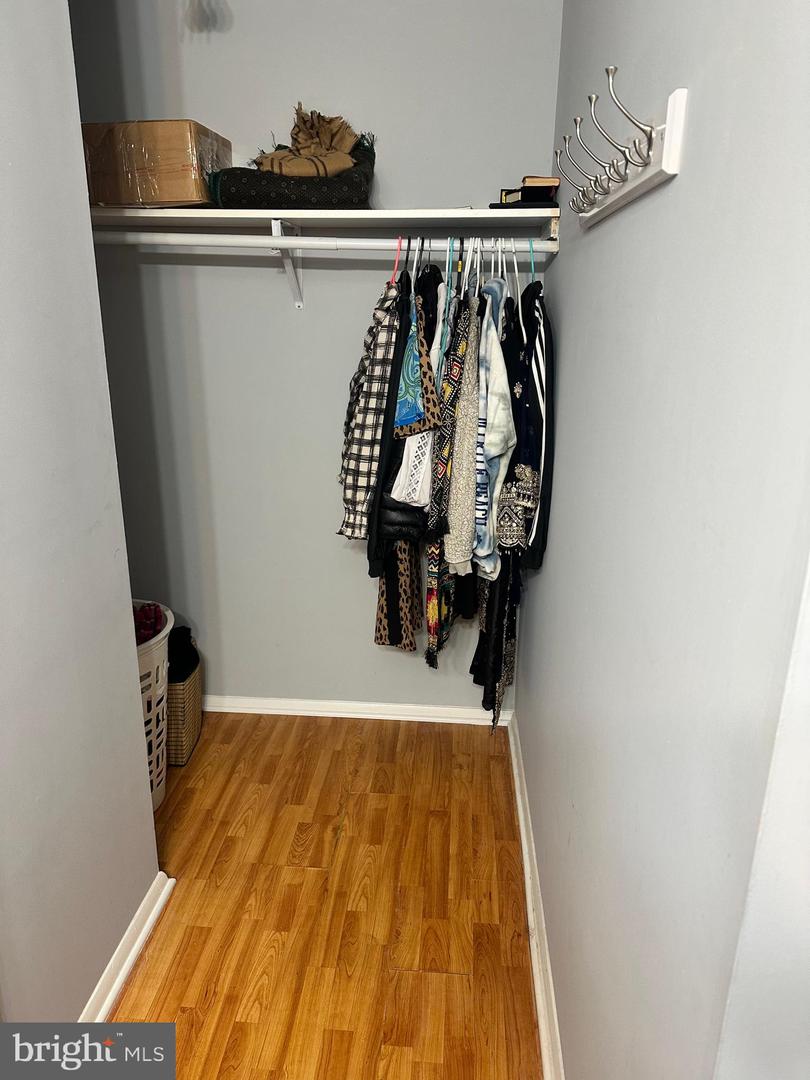 5936 SPRUCE RUN CT, CENTREVILLE, Virginia 20121, 4 Bedrooms Bedrooms, ,3 BathroomsBathrooms,Residential,For sale,5936 SPRUCE RUN CT,VAFX2286990 MLS # VAFX2286990