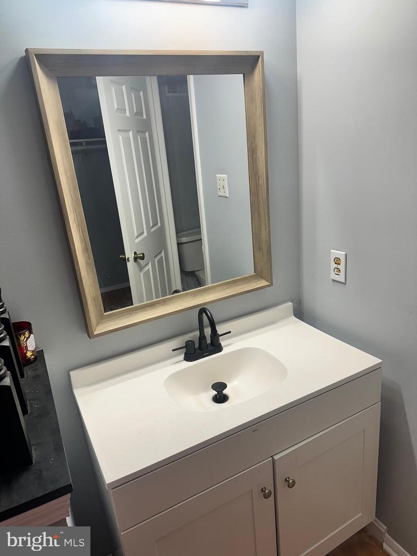 5936 SPRUCE RUN CT, CENTREVILLE, Virginia 20121, 4 Bedrooms Bedrooms, ,3 BathroomsBathrooms,Residential,For sale,5936 SPRUCE RUN CT,VAFX2286990 MLS # VAFX2286990