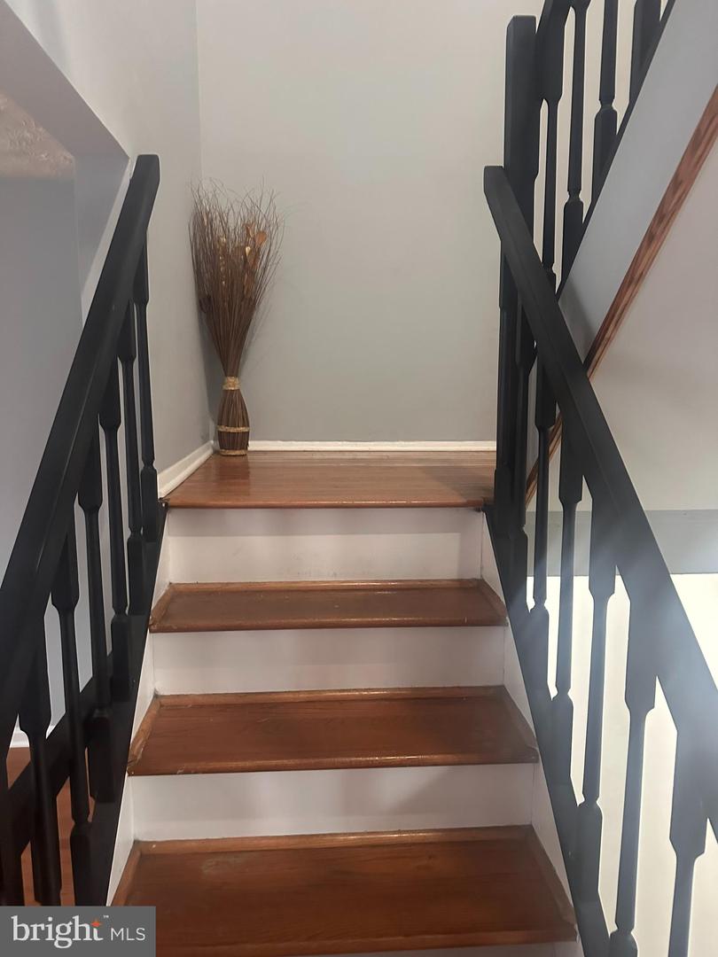 5936 SPRUCE RUN CT, CENTREVILLE, Virginia 20121, 4 Bedrooms Bedrooms, ,3 BathroomsBathrooms,Residential,For sale,5936 SPRUCE RUN CT,VAFX2286990 MLS # VAFX2286990