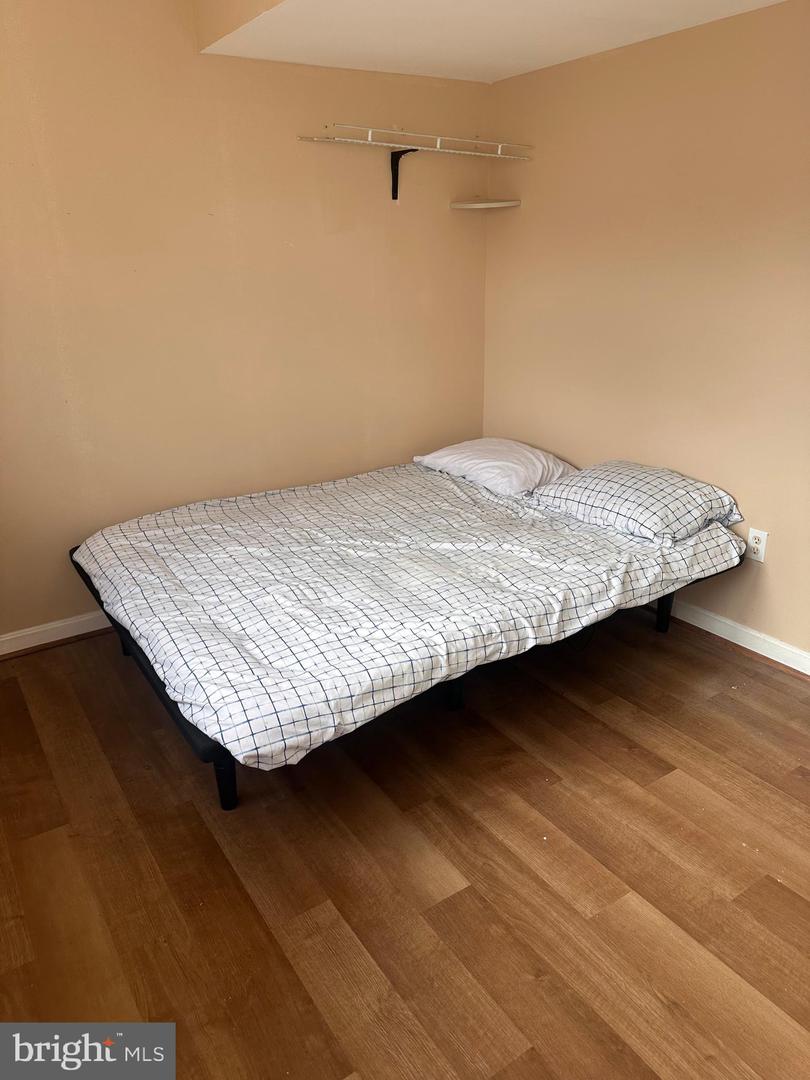 5936 SPRUCE RUN CT, CENTREVILLE, Virginia 20121, 4 Bedrooms Bedrooms, ,3 BathroomsBathrooms,Residential,For sale,5936 SPRUCE RUN CT,VAFX2286990 MLS # VAFX2286990