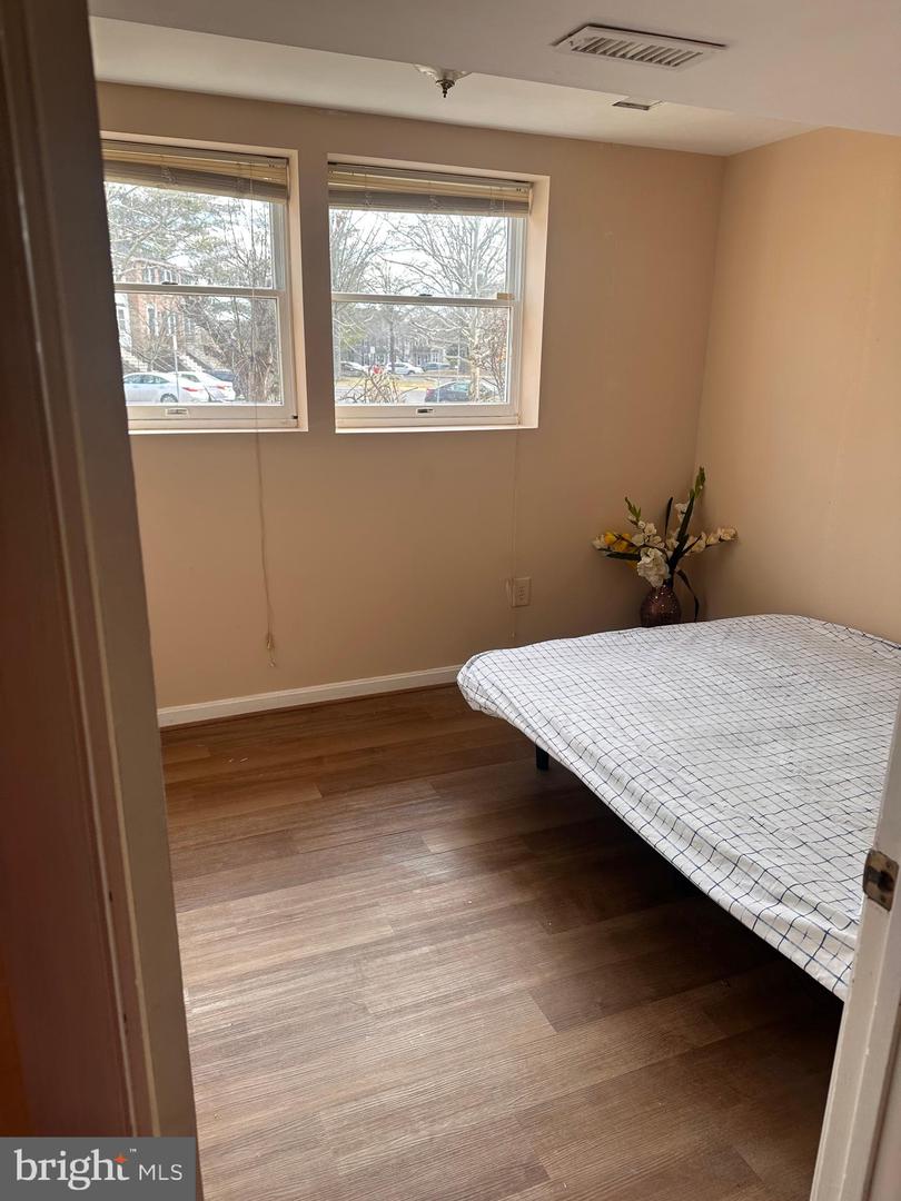 5936 SPRUCE RUN CT, CENTREVILLE, Virginia 20121, 4 Bedrooms Bedrooms, ,3 BathroomsBathrooms,Residential,For sale,5936 SPRUCE RUN CT,VAFX2286990 MLS # VAFX2286990