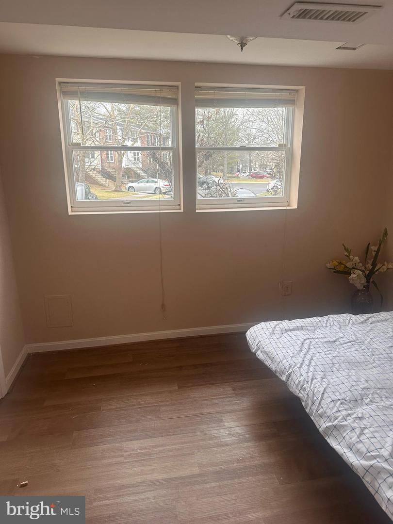 5936 SPRUCE RUN CT, CENTREVILLE, Virginia 20121, 4 Bedrooms Bedrooms, ,3 BathroomsBathrooms,Residential,For sale,5936 SPRUCE RUN CT,VAFX2286990 MLS # VAFX2286990