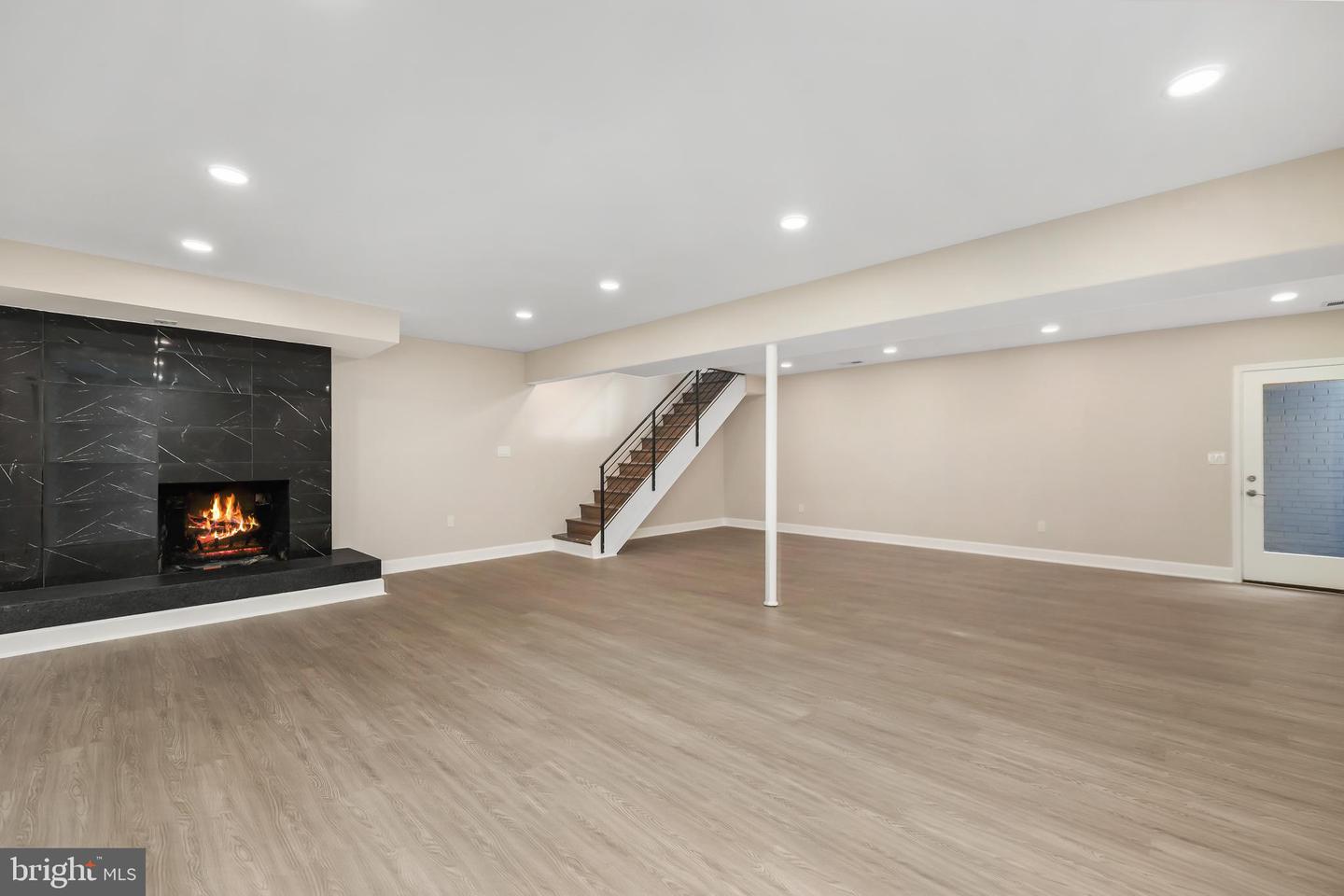 1001 WOODS PL, ALEXANDRIA, Virginia 22302, 5 Bedrooms Bedrooms, ,3 BathroomsBathrooms,Residential,For sale,1001 WOODS PL,VAAX2053460 MLS # VAAX2053460