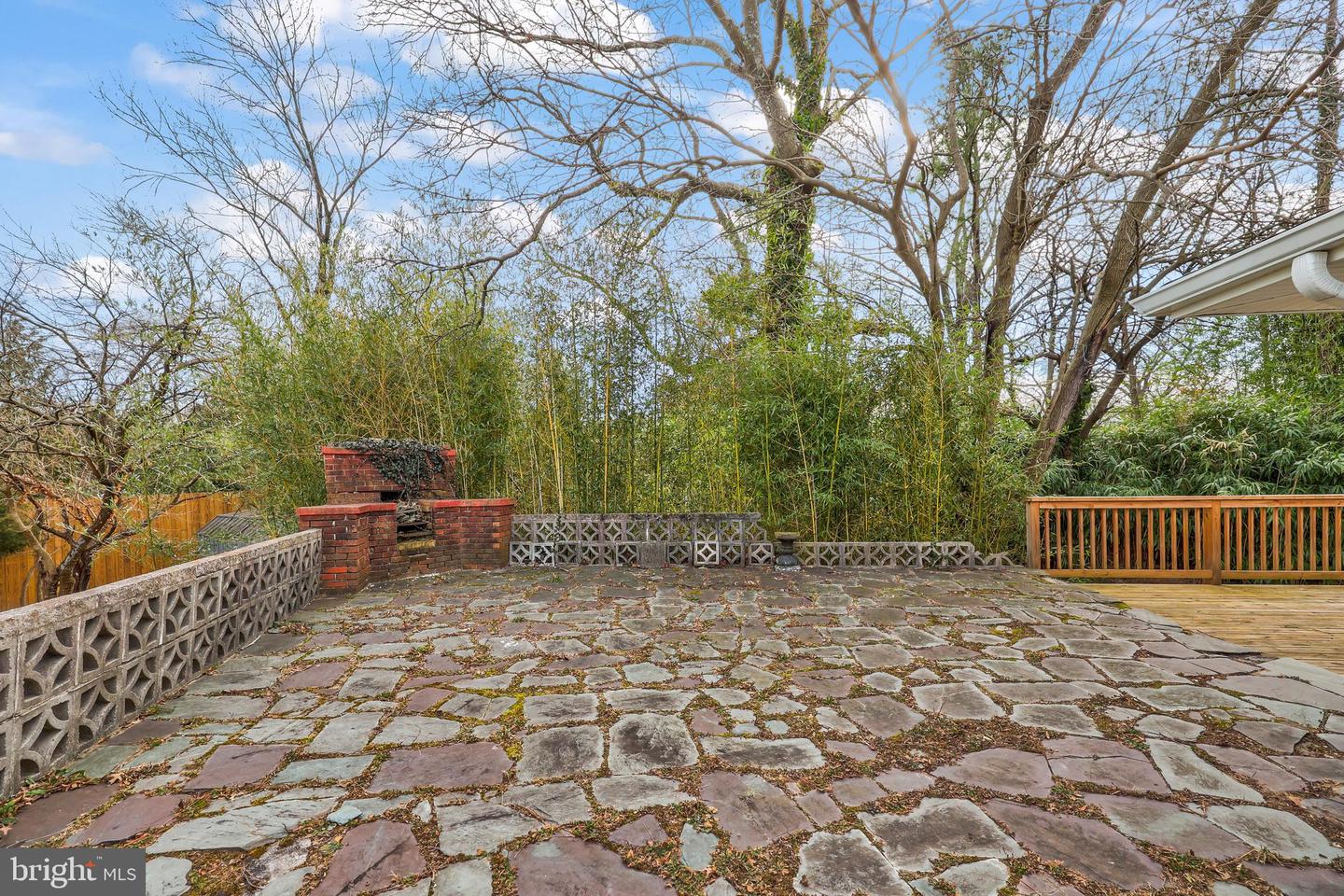 1001 WOODS PL, ALEXANDRIA, Virginia 22302, 5 Bedrooms Bedrooms, ,3 BathroomsBathrooms,Residential,For sale,1001 WOODS PL,VAAX2053460 MLS # VAAX2053460