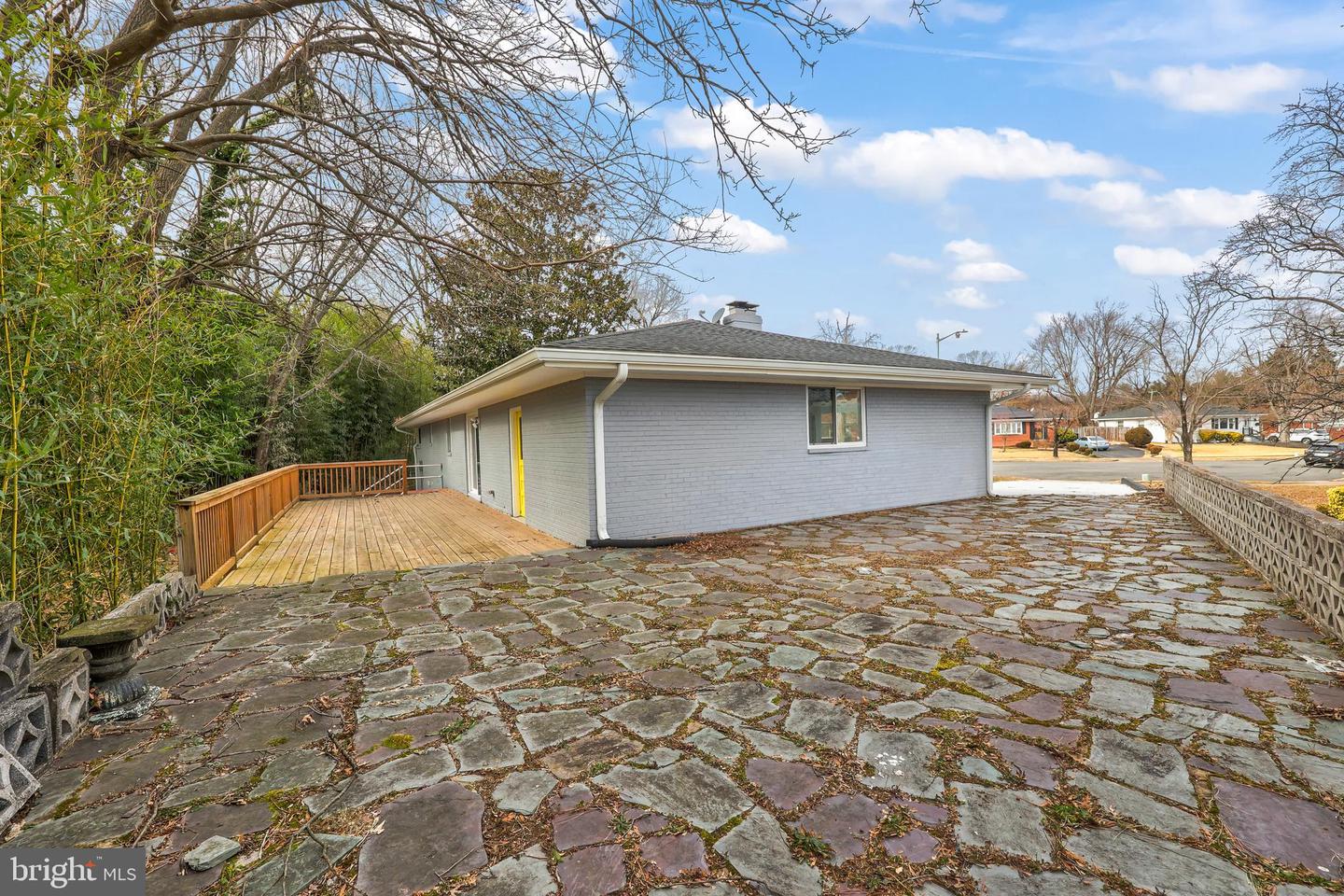 1001 WOODS PL, ALEXANDRIA, Virginia 22302, 5 Bedrooms Bedrooms, ,3 BathroomsBathrooms,Residential,For sale,1001 WOODS PL,VAAX2053460 MLS # VAAX2053460