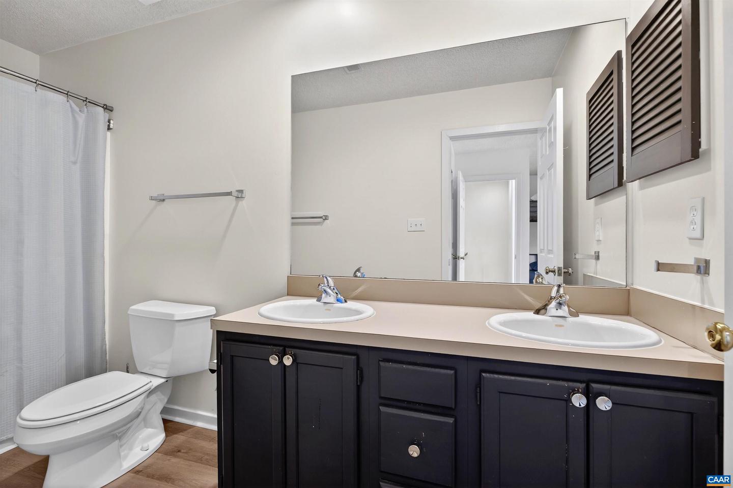 22 TRILLIUM CLOSE, ROSELAND, Virginia 22967, 4 Bedrooms Bedrooms, ,3 BathroomsBathrooms,Residential,For sale,22 TRILLIUM CLOSE,672879 MLS # 672879 22 TRILLIUM CLOSE, ROSELAND, Virginia 22967, 4 Bedrooms Bedrooms, ,3 BathroomsBathrooms,Residential,For sale,22 TRILLIUM CLOSE,672879 MLS # 672879