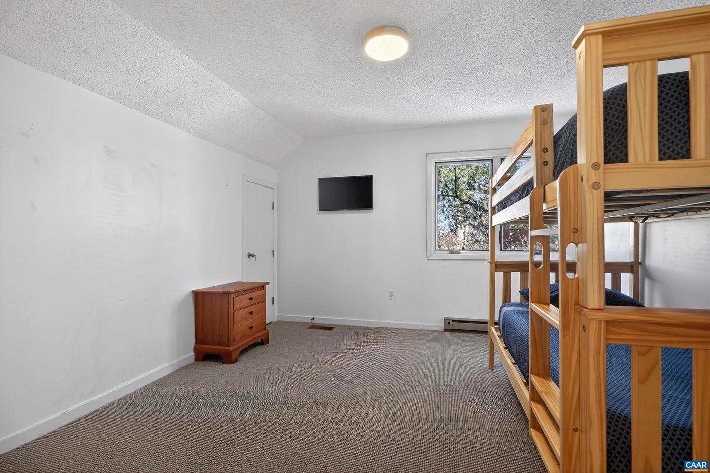 22 TRILLIUM CLOSE, ROSELAND, Virginia 22967, 4 Bedrooms Bedrooms, ,3 BathroomsBathrooms,Residential,For sale,22 TRILLIUM CLOSE,672879 MLS # 672879