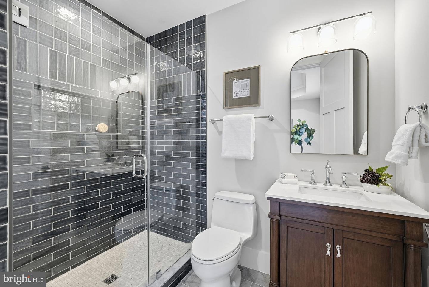 508 NELSON DR NE, VIENNA, Virginia 22180, 6 Bedrooms Bedrooms, ,6 BathroomsBathrooms,Residential,For sale,508 NELSON DR NE,VAFX2288092 MLS # VAFX2288092