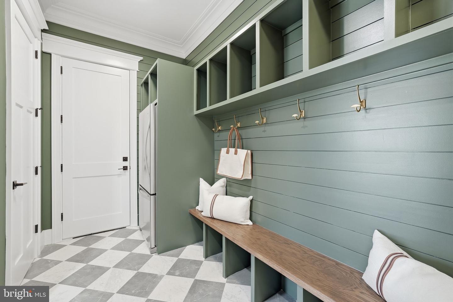 508 NELSON DR NE, VIENNA, Virginia 22180, 6 Bedrooms Bedrooms, ,6 BathroomsBathrooms,Residential,For sale,508 NELSON DR NE,VAFX2288092 MLS # VAFX2288092