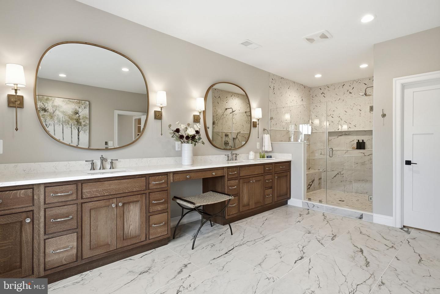 508 NELSON DR NE, VIENNA, Virginia 22180, 6 Bedrooms Bedrooms, ,6 BathroomsBathrooms,Residential,For sale,508 NELSON DR NE,VAFX2288092 MLS # VAFX2288092