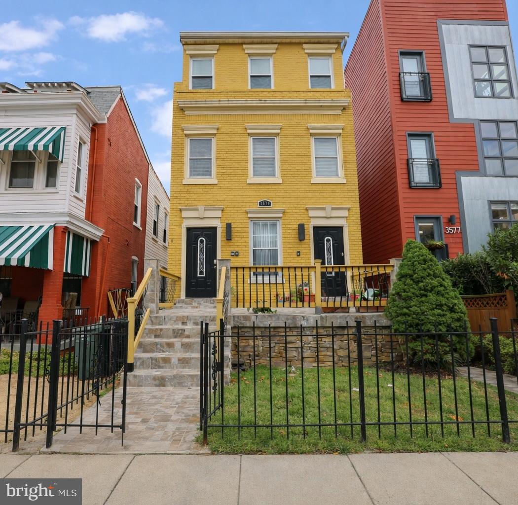 3579 WARDER ST NW #3, WASHINGTON, District Of Columbia 20010, 2 Bedrooms Bedrooms, ,2 BathroomsBathrooms,Residential,For sale,3579 WARDER ST NW #3,DCDC2243932 MLS # DCDC2243932 3579 WARDER ST NW #3, WASHINGTON, District Of Columbia 20010, 2 Bedrooms Bedrooms, ,2 BathroomsBathrooms,Residential,For sale,3579 WARDER ST NW #3,DCDC2243932 MLS # DCDC2243932