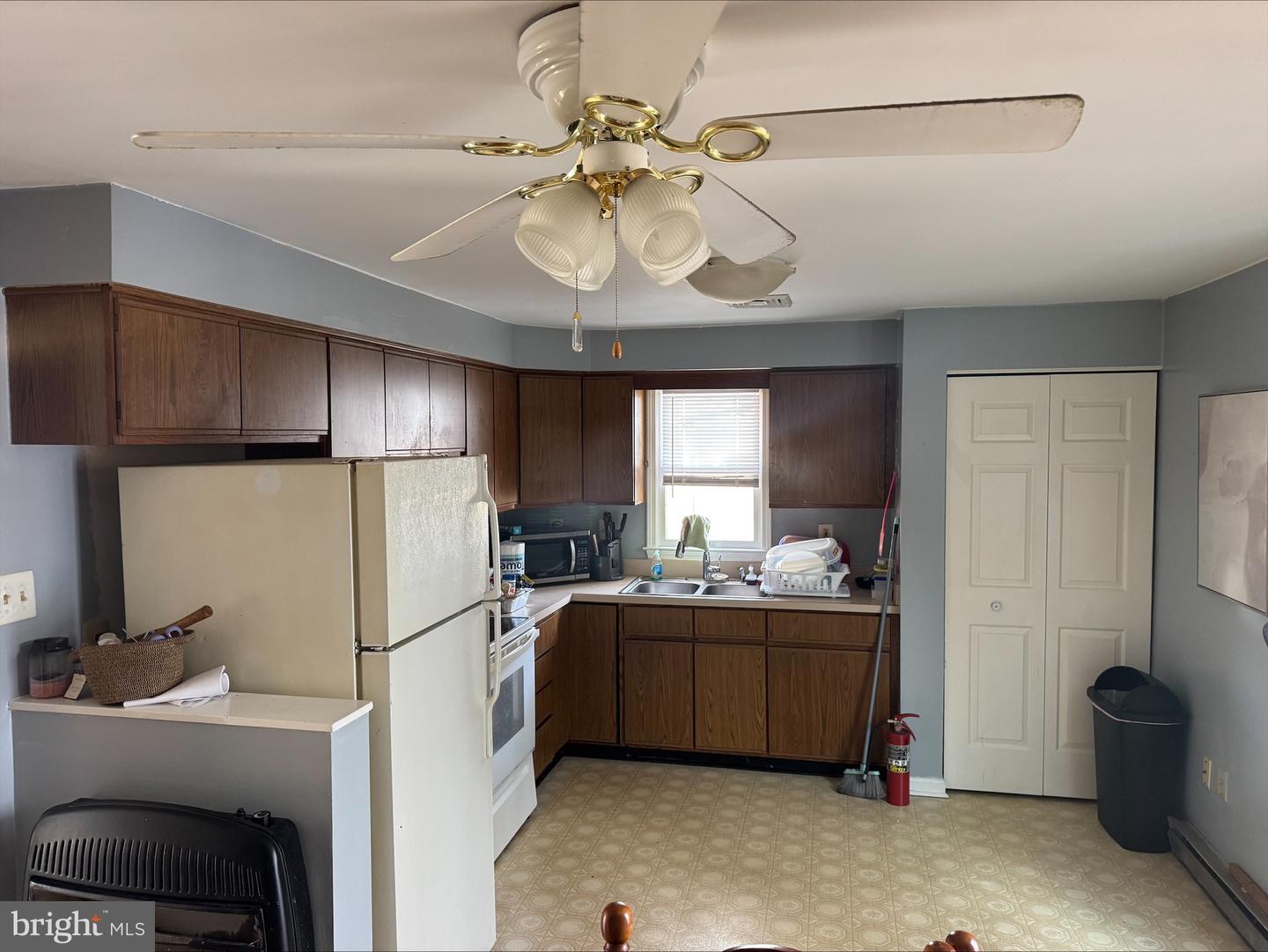 516 W DUCK ST, FRONT ROYAL, Virginia 22630, 3 Bedrooms Bedrooms, ,1 BathroomBathrooms,Residential,For sale,516 W DUCK ST,VAWR2013292 MLS # VAWR2013292