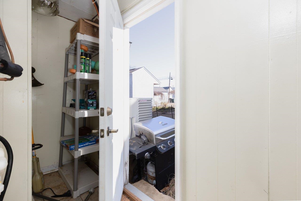 317 W 12TH ST, WAYNESBORO, Virginia 22980, ,Residential,317 W 12TH ST,672934 MLS # 672934