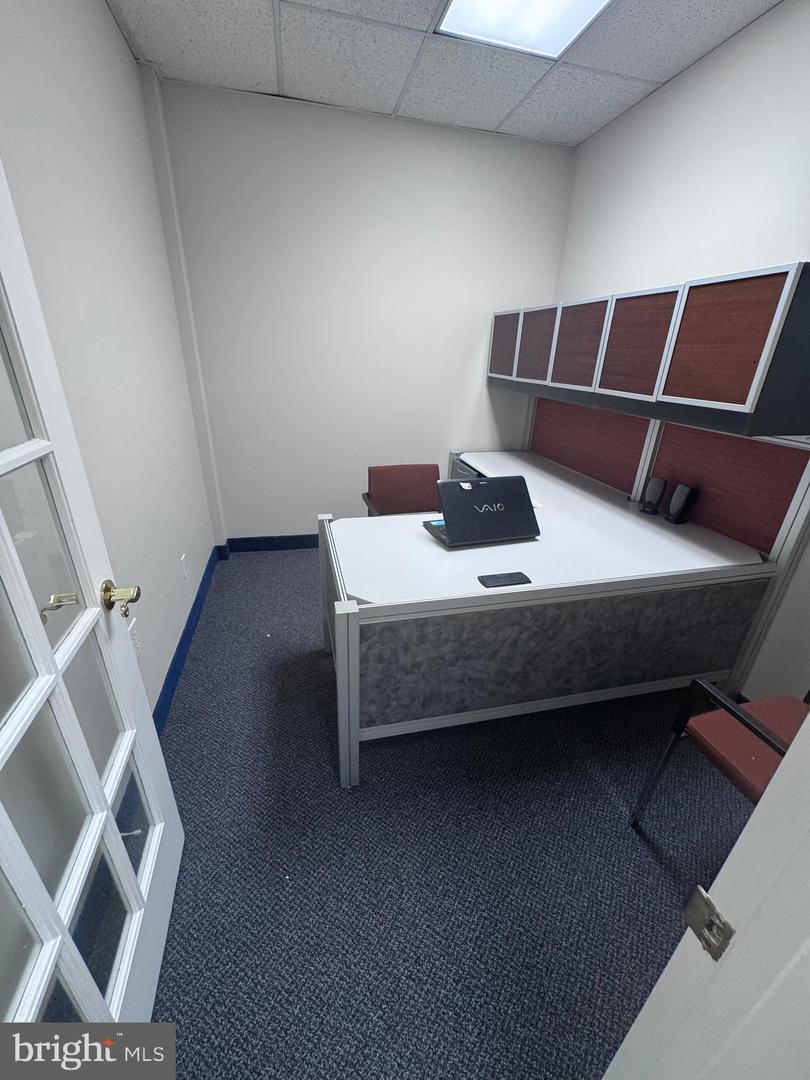 20 PIDGEON HILL DR #208, STERLING, Virginia 20165, ,Land,For sale,20 PIDGEON HILL DR #208,VALO2114986 MLS # VALO2114986