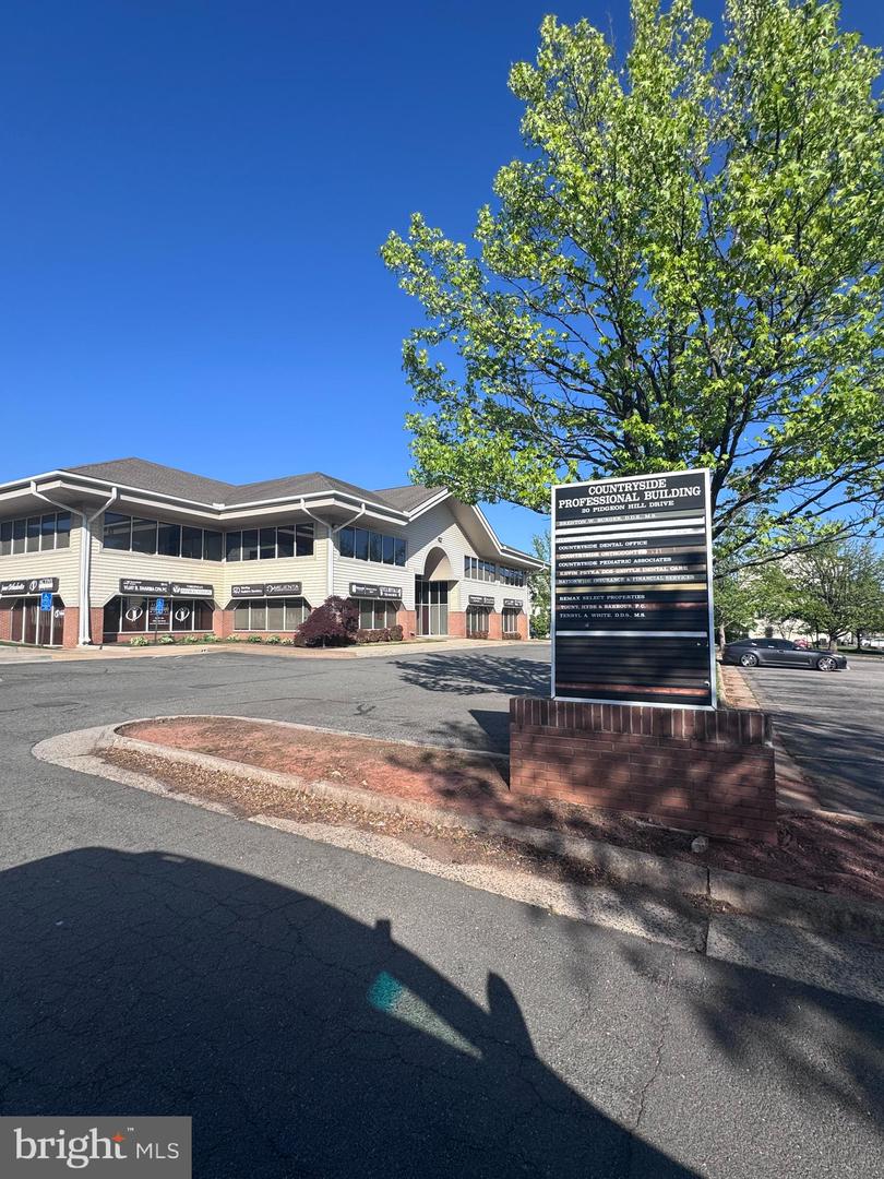 20 PIDGEON HILL DR #208, STERLING, Virginia 20165, ,Land,For sale,20 PIDGEON HILL DR #208,VALO2114986 MLS # VALO2114986