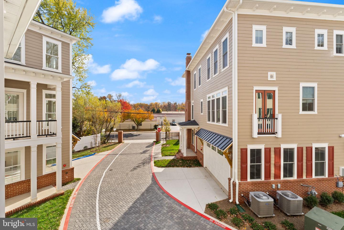 10634 POCKET PL, FAIRFAX, Virginia 22030, 3 Bedrooms Bedrooms, ,3 BathroomsBathrooms,Residential,For sale,10634 POCKET PL,VAFC2005614 MLS # VAFC2005614