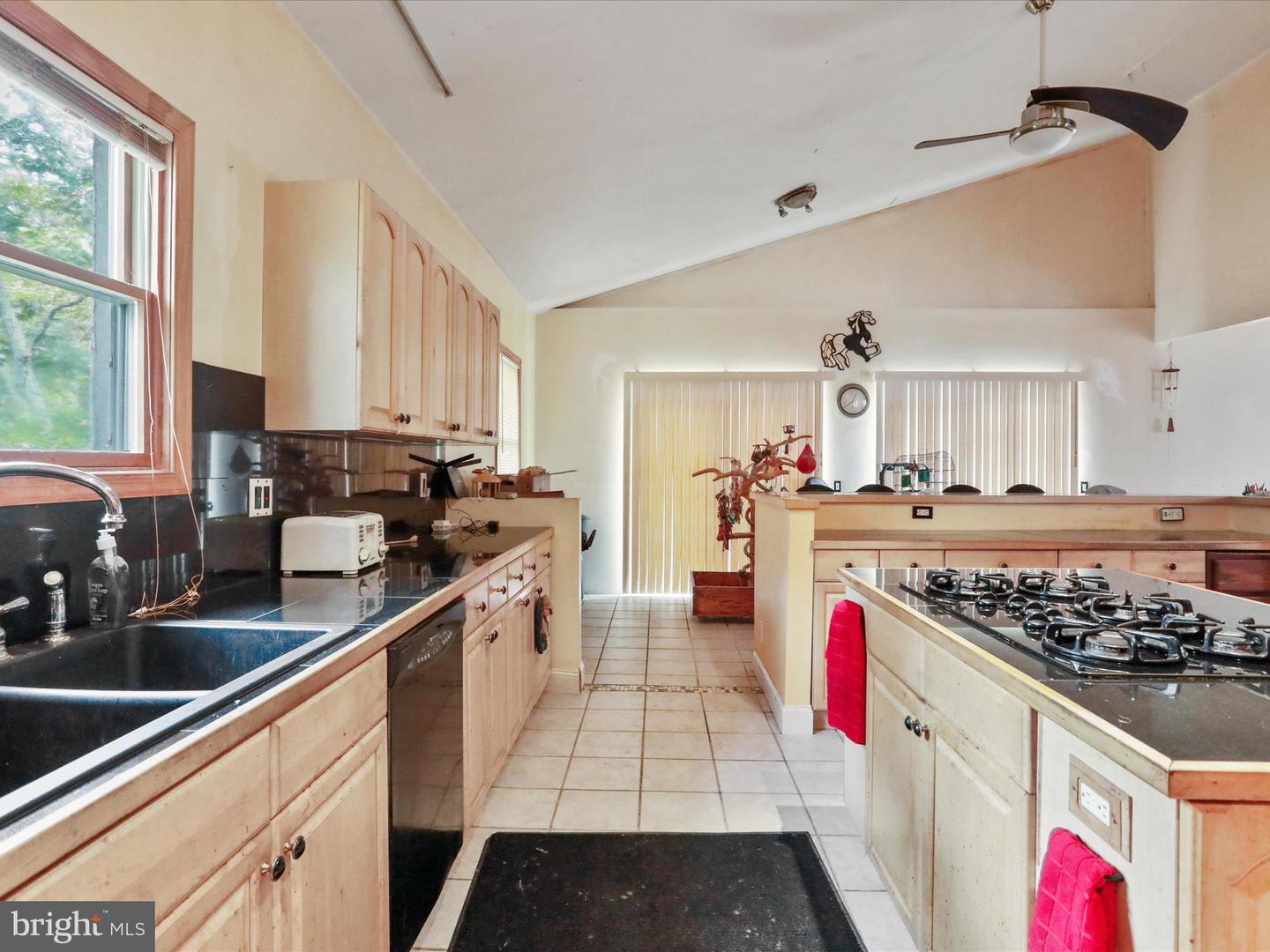 525 ROLLING ROCK RD, STAR TANNERY, Virginia 22654, 4 Bedrooms Bedrooms, ,5 BathroomsBathrooms,Residential,For sale,525 ROLLING ROCK RD,VASH2011418 MLS # VASH2011418