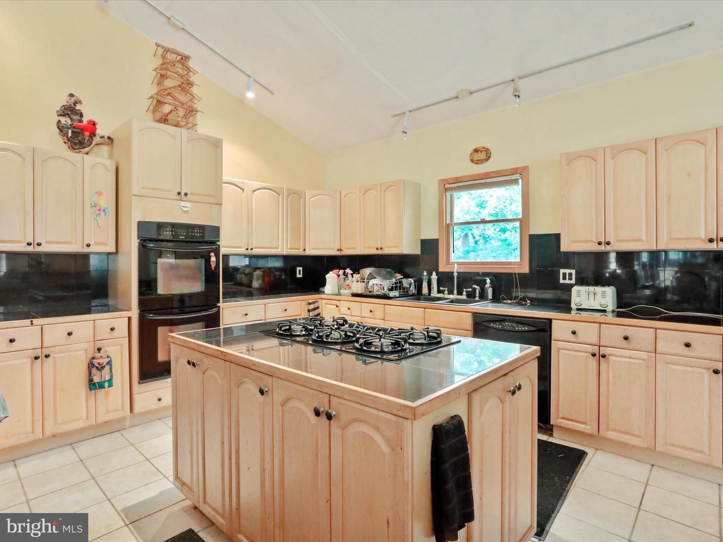 525 ROLLING ROCK RD, STAR TANNERY, Virginia 22654, 4 Bedrooms Bedrooms, ,5 BathroomsBathrooms,Residential,For sale,525 ROLLING ROCK RD,VASH2011418 MLS # VASH2011418