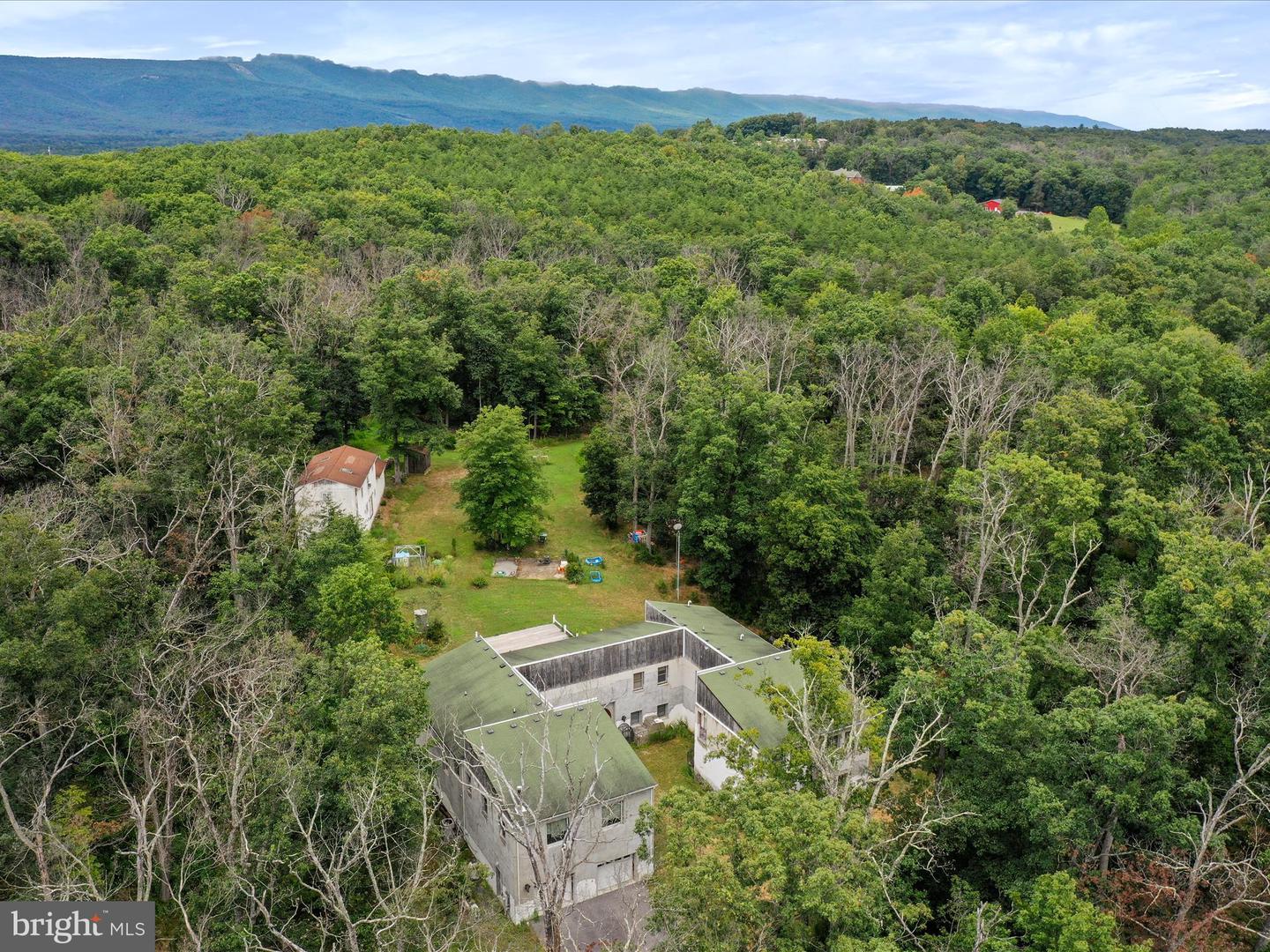 525 ROLLING ROCK RD, STAR TANNERY, Virginia 22654, 4 Bedrooms Bedrooms, ,5 BathroomsBathrooms,Residential,For sale,525 ROLLING ROCK RD,VASH2011418 MLS # VASH2011418