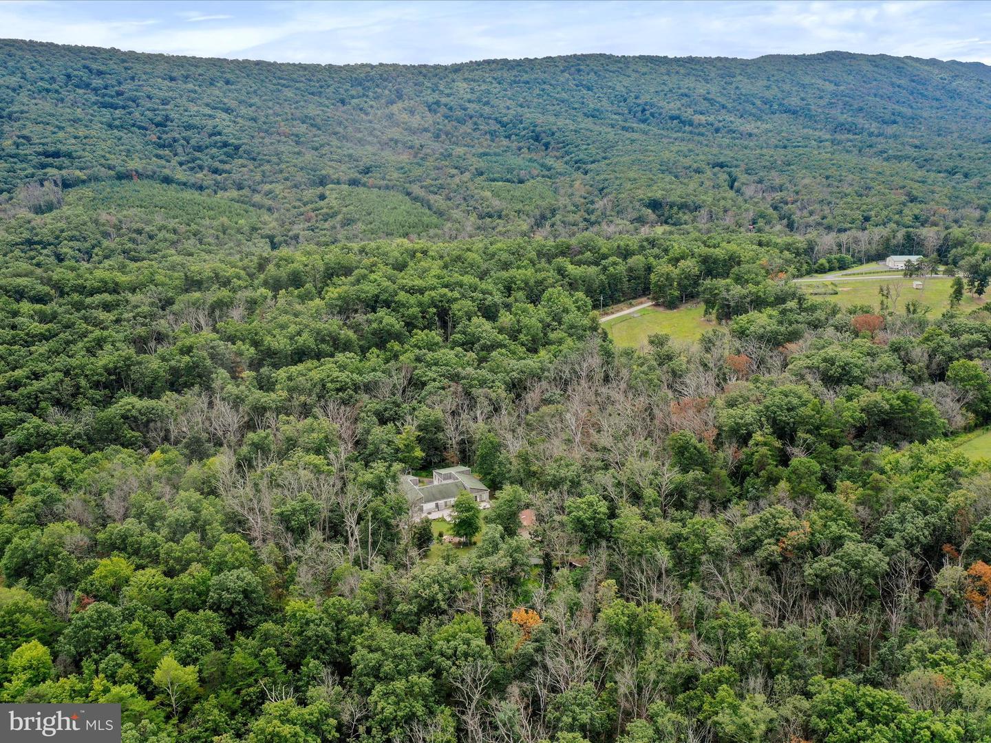 525 ROLLING ROCK RD, STAR TANNERY, Virginia 22654, 4 Bedrooms Bedrooms, ,5 BathroomsBathrooms,Residential,For sale,525 ROLLING ROCK RD,VASH2011418 MLS # VASH2011418